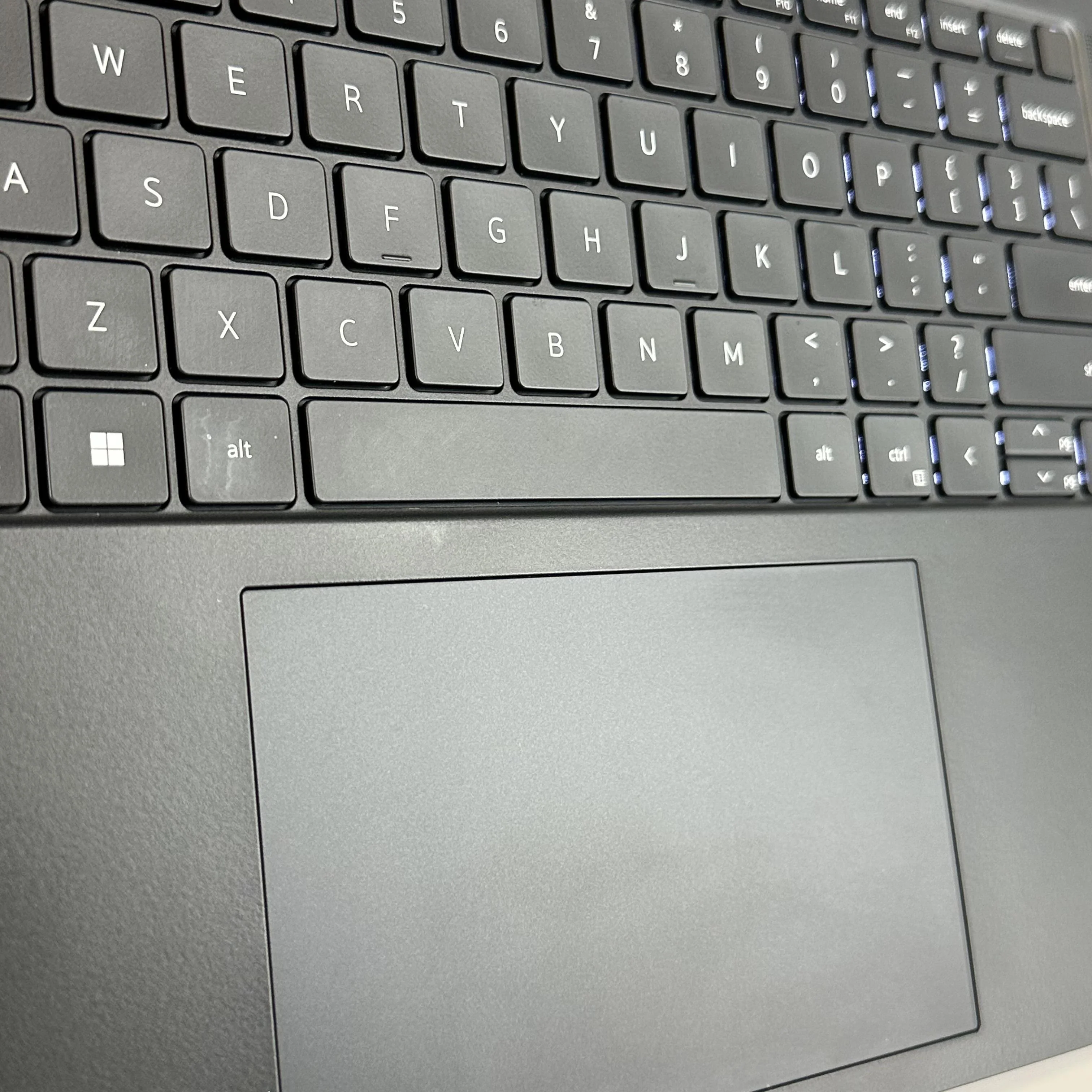 Dell Precision 5680 16 Gray 2.6 GHz Intel Core i9 13th Gen. 32GB RAM 1TB Solid State Drive NVIDIA RTX 2000 Ada 8 GB - Image 5