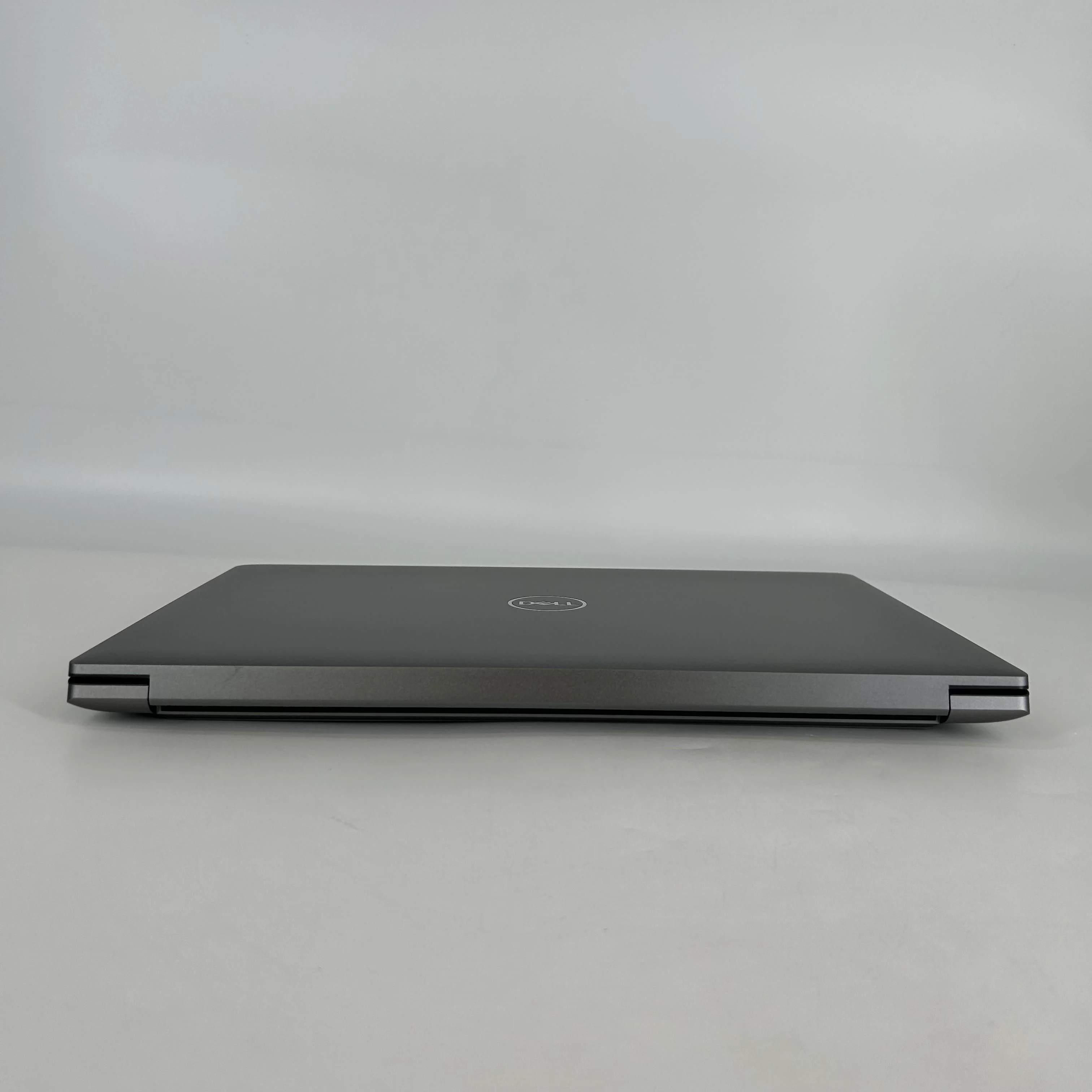 Dell Precision 5690 16 Gray 3.8 GHz Intel Core Ultra 7 32GB RAM 2TB Solid State Drive NVIDIA RTX 2000 Ada 8 GB - Image 6