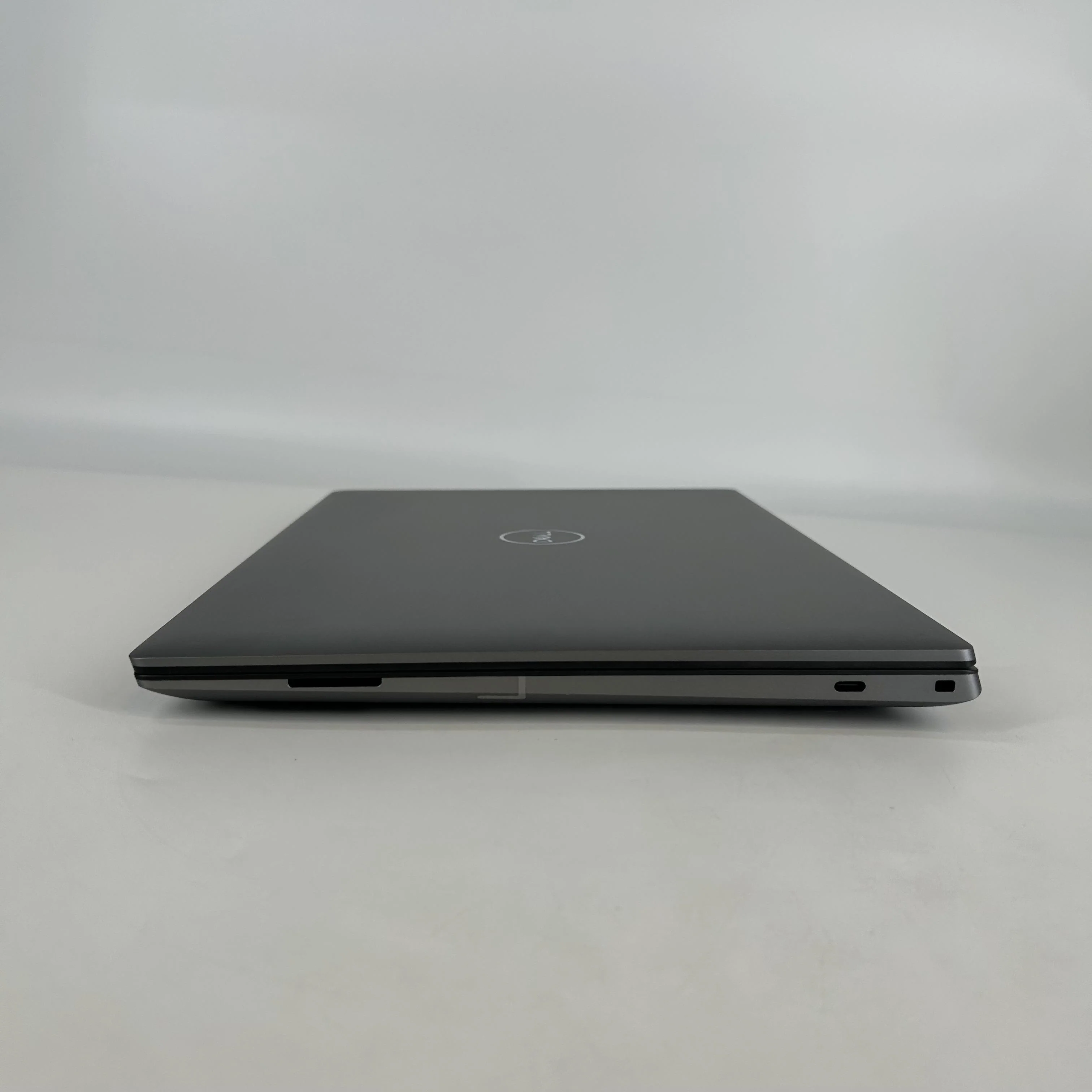Dell Precision 5690 16 Gray 3.8 GHz Intel Core Ultra 7 32GB RAM 2TB Solid State Drive NVIDIA RTX 2000 Ada 8 GB - Image 7