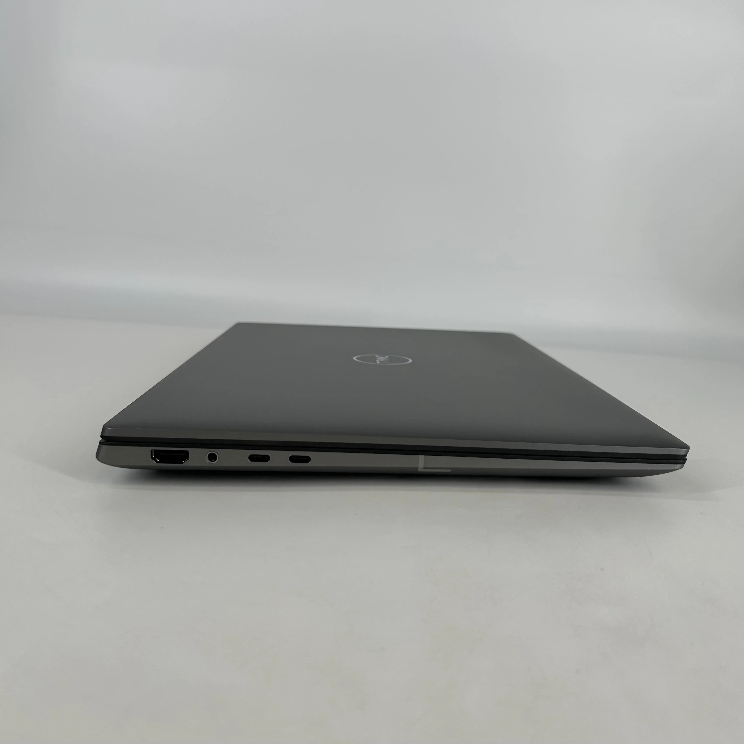 Dell Precision 5690 16 Gray 3.8 GHz Intel Core Ultra 7 32GB RAM 2TB Solid State Drive NVIDIA RTX 2000 Ada 8 GB - Image 9