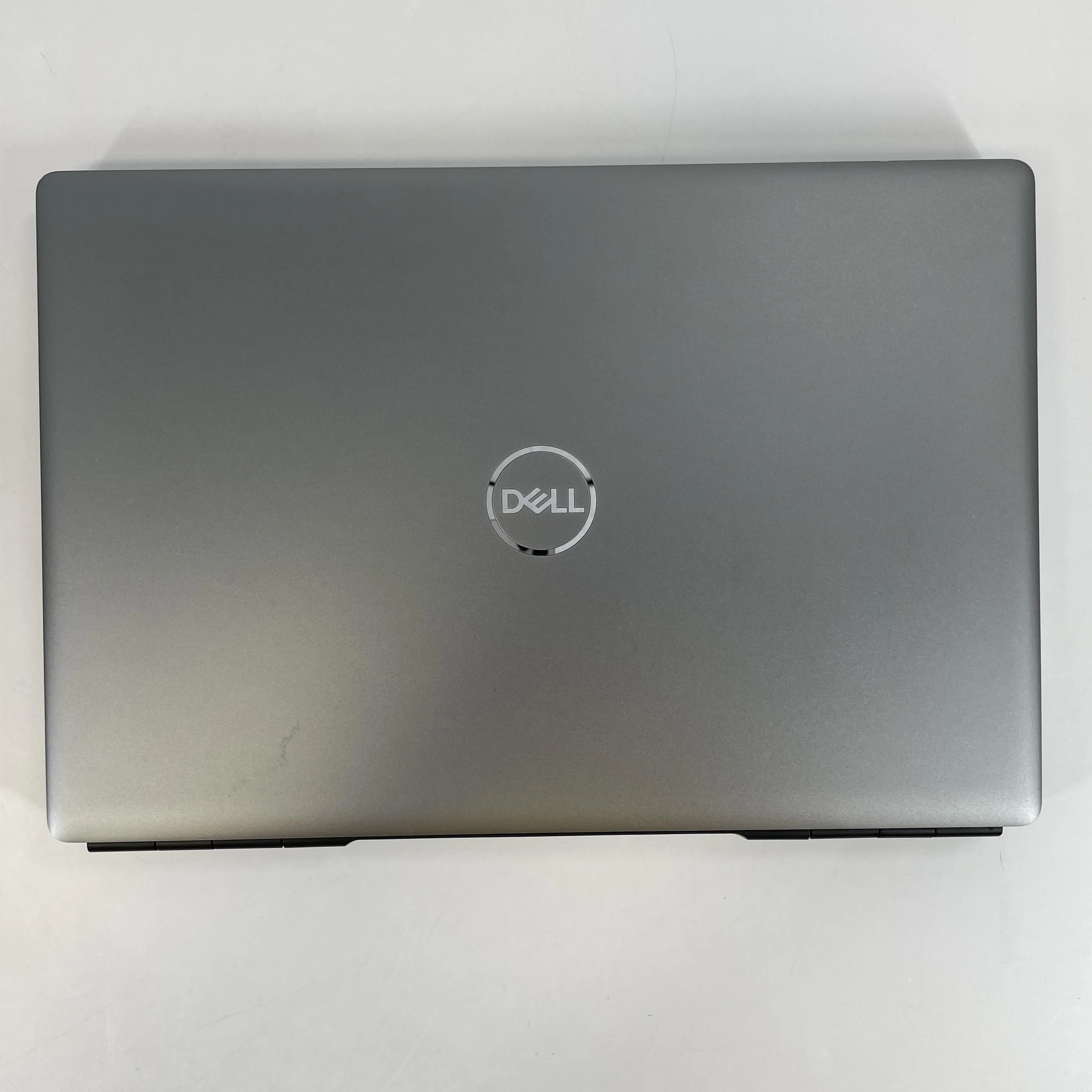 Dell Precision 7560 15.6 Gray 3.2 GHz 6-Core Intel Xeon W 32GB RAM 1TB Solid State Drive NVIDIA RTX A4000 8 GB - Image 5