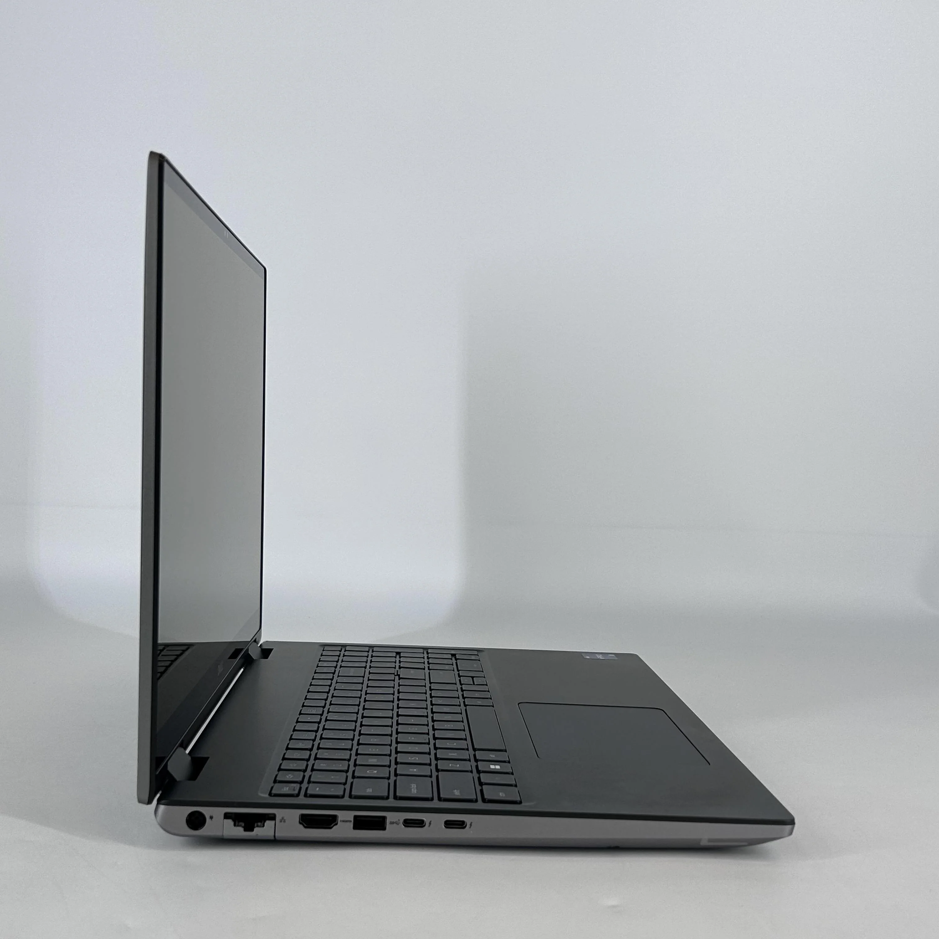 Dell Precision 7670 16 Gray 2.1 GHz Intel Core i7 12th Gen. 32GB RAM 1TB Solid State Drive NVIDIA RTX A1000 4 GB - Image 3