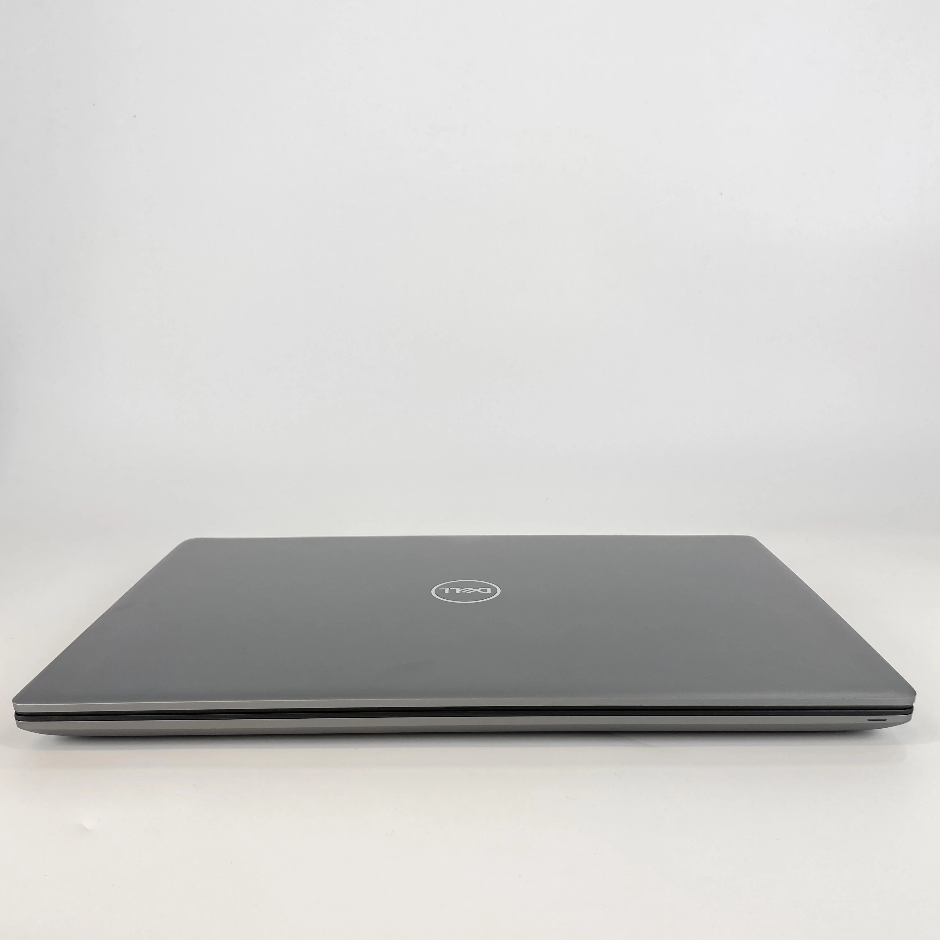 Dell Precision 7750 17.3 Gray 2.8 GHz 6-Core Intel Xeon W 64GB RAM 1TB Solid State Drive - Image 11