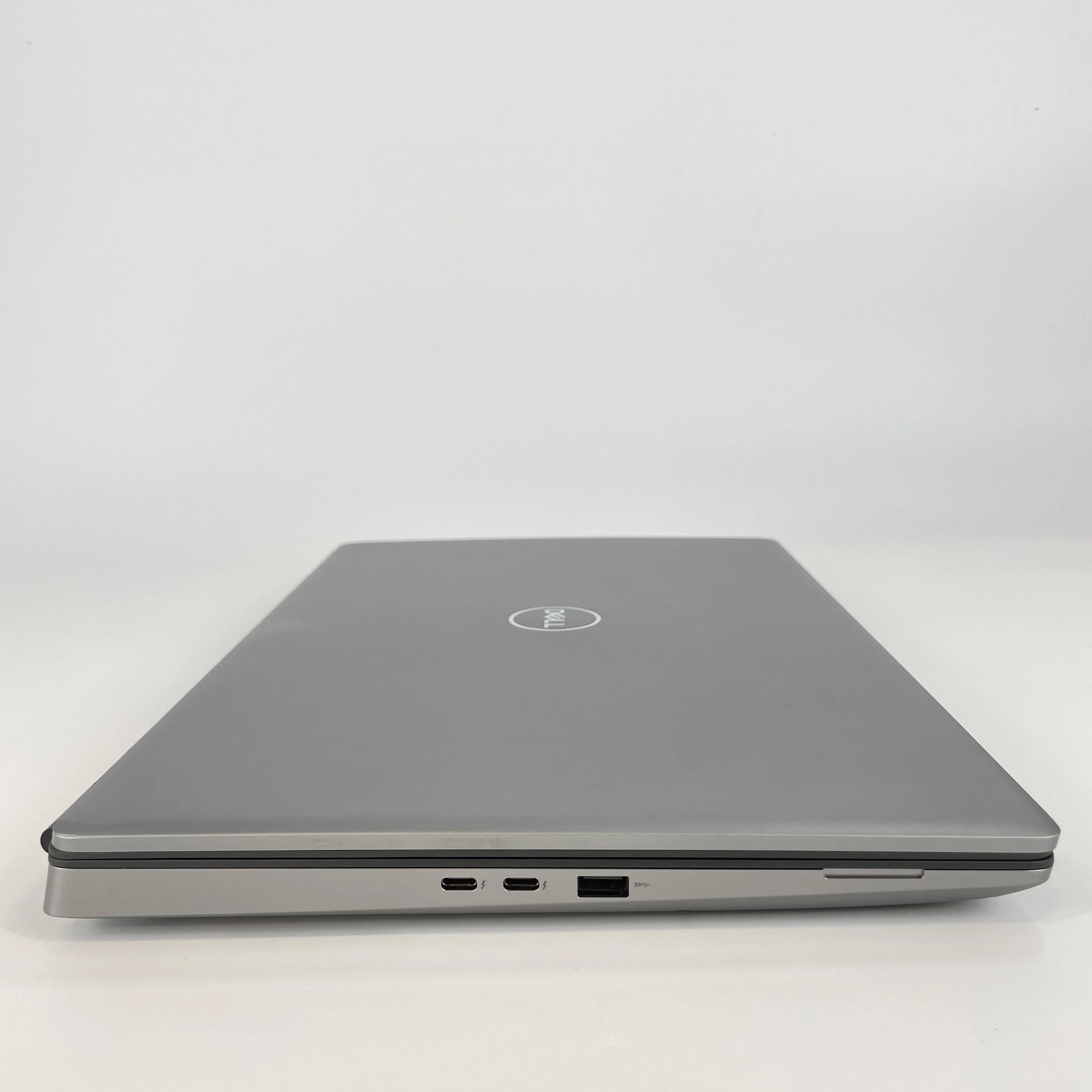 Dell Precision 7750 17.3 Gray 2.8 GHz 6-Core Intel Xeon W 64GB RAM 1TB Solid State Drive - Image 6