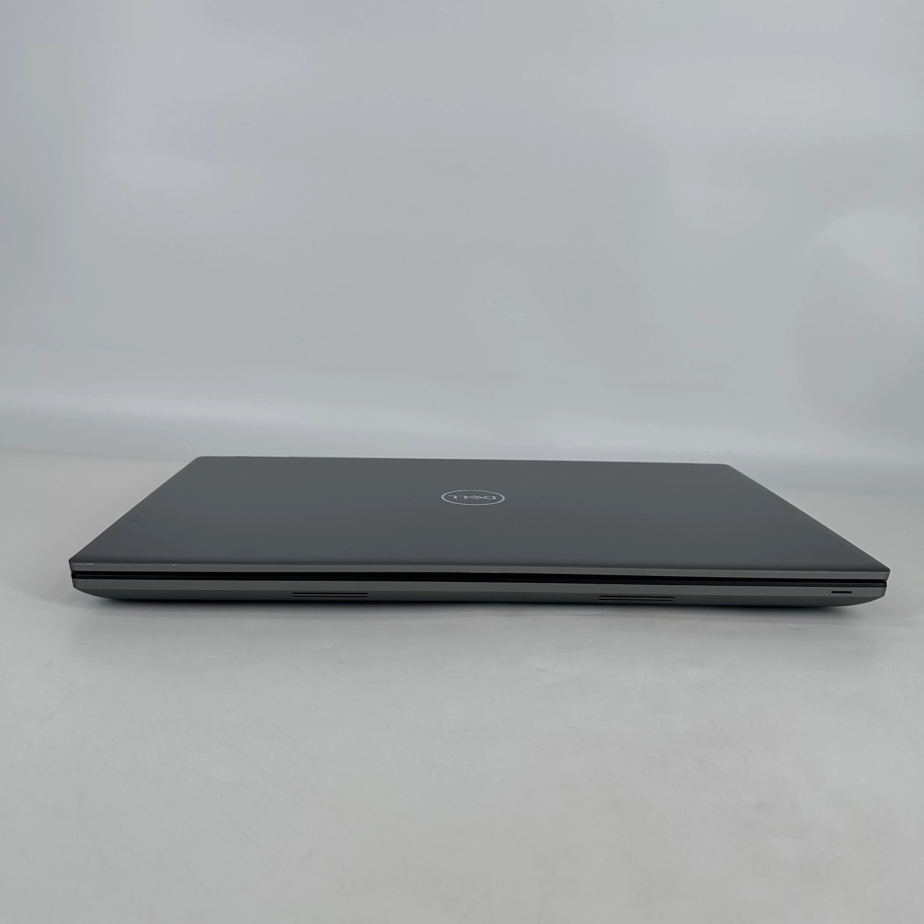 Dell Precision 7780 17.3 Gray 2.1 GHz Intel Core i7 13th Gen. 32GB RAM 1TB Solid State Drive NVIDIA RTX 3500 Ada 12 GB - Image 7