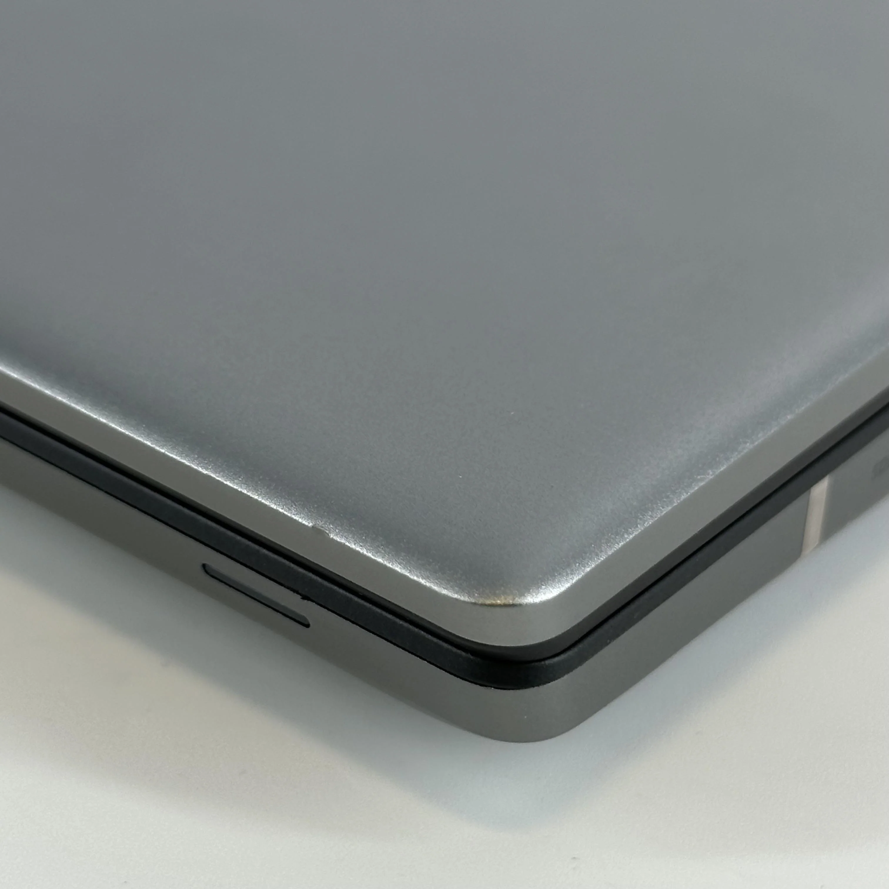 Dell Precision 7780 17.3 Gray 2.1 GHz Intel Core i7 13th Gen. 32GB RAM 512GB Solid State Drive NVIDIA RTX 1000 Ada 6 GB - Image 14