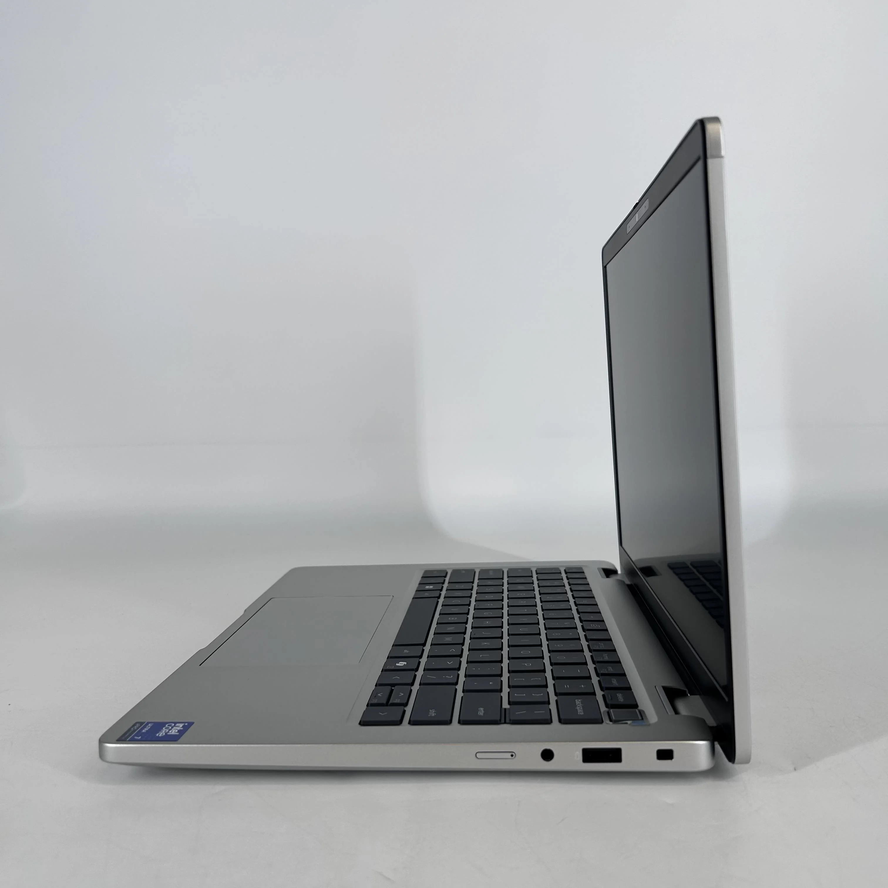 Dell Pro 13 Plus PB13250 Platinum Silver 2.1 GHz Intel Core Ultra 7 Series 2 32GB RAM 1TB Solid State Drive - Image 4