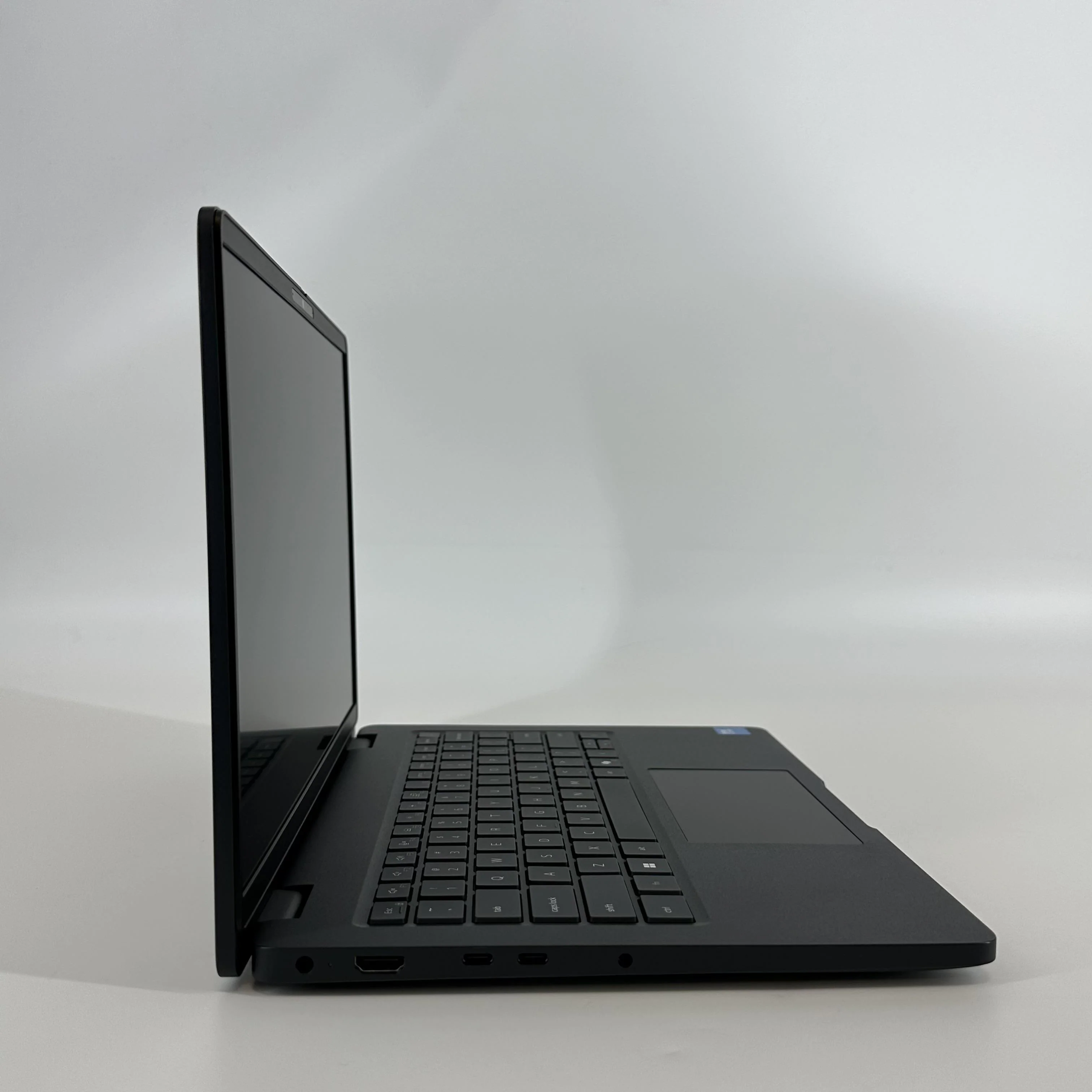 Dell Pro 14 PC14250 Magnetite 1.8 GHz Intel Core 7 16GB RAM 512GB Solid State Drive - Image 5