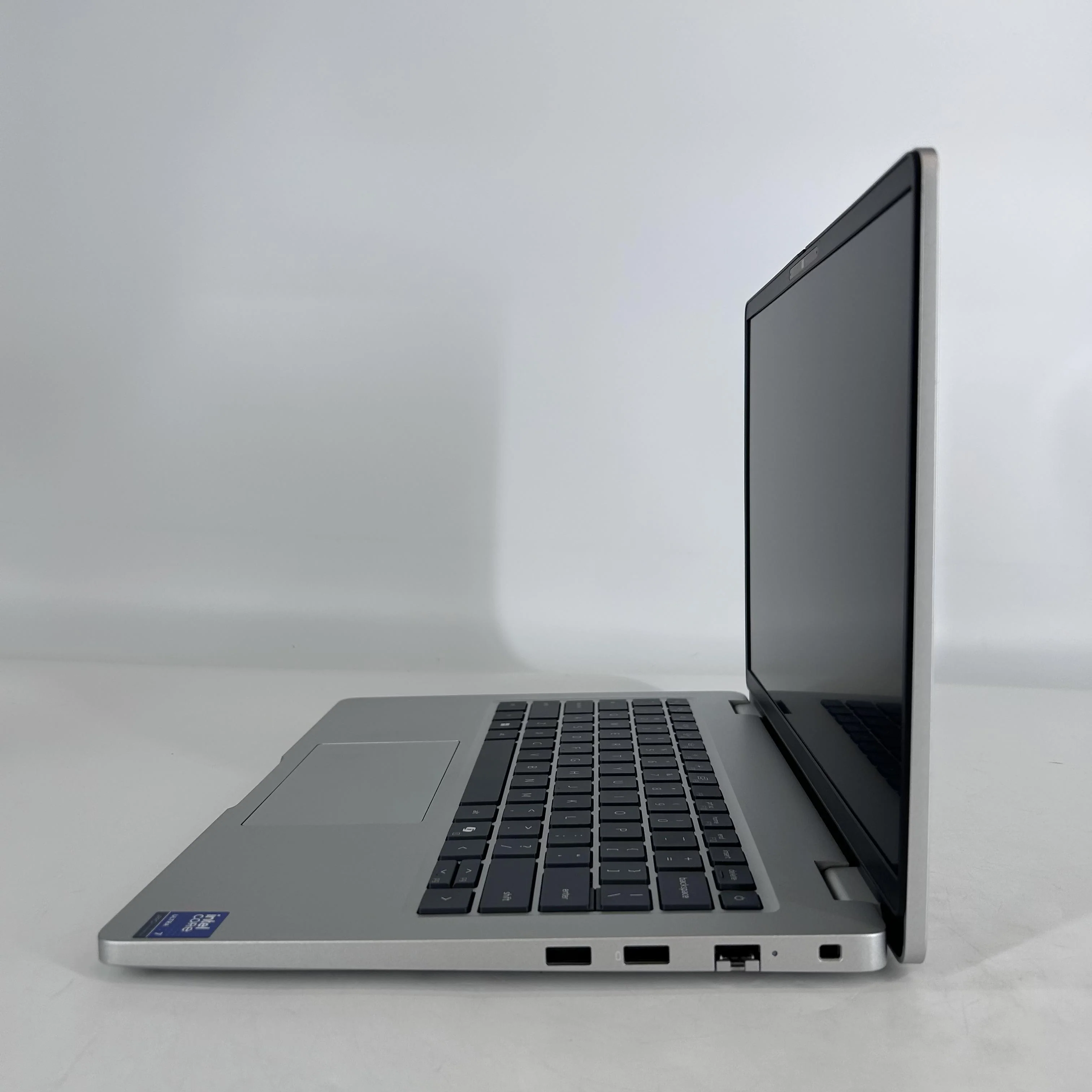 Dell Pro 14 PC14250 Platinum Silver 2.1 GHz Intel Core Ultra 7 Series 2 16GB RAM 512GB Solid State Drive - Image 6