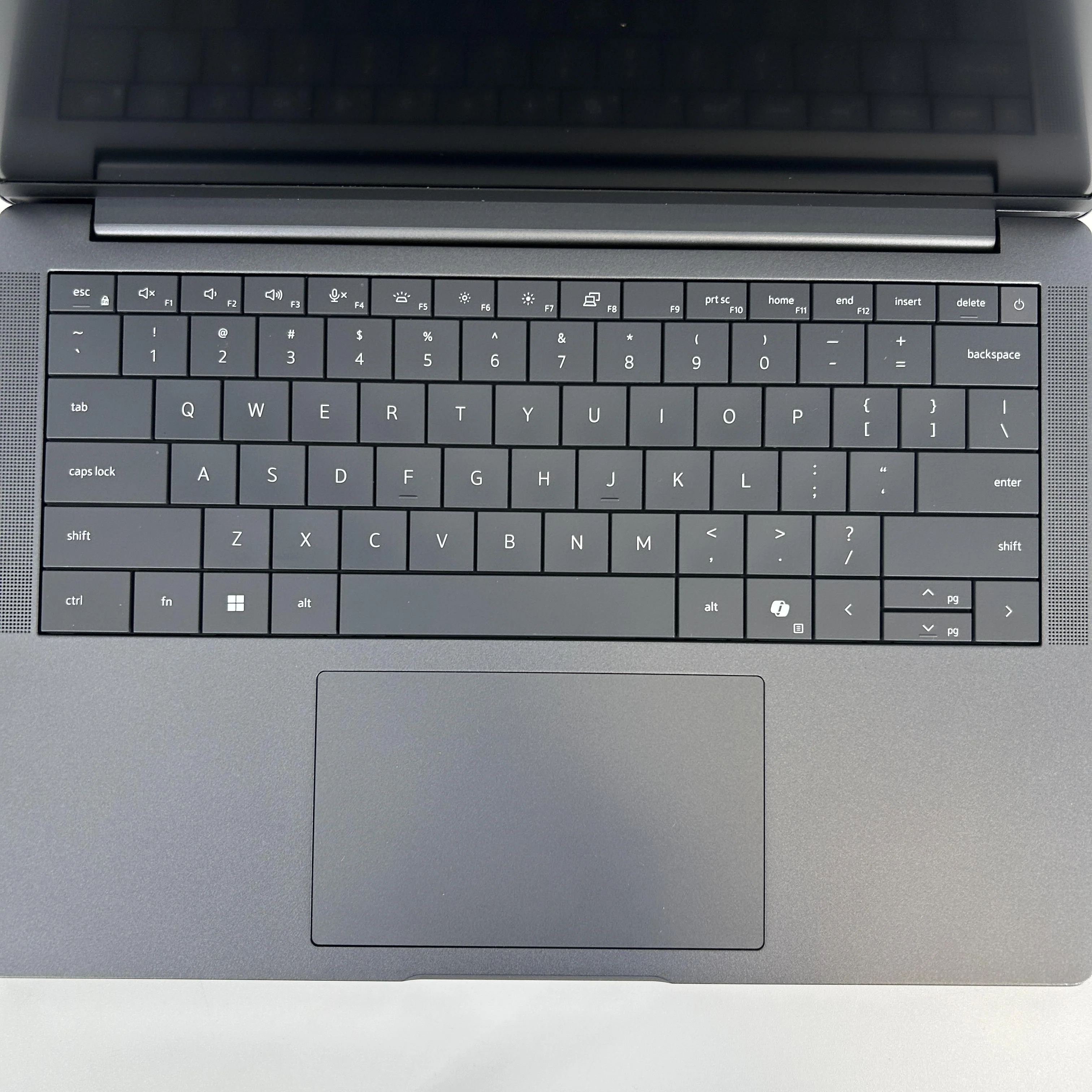 Dell Pro 14 Premium PA14250 Black 2.1 GHz Intel Core Ultra 5 Series 2 16GB RAM 512GB Solid State Drive - Image 2