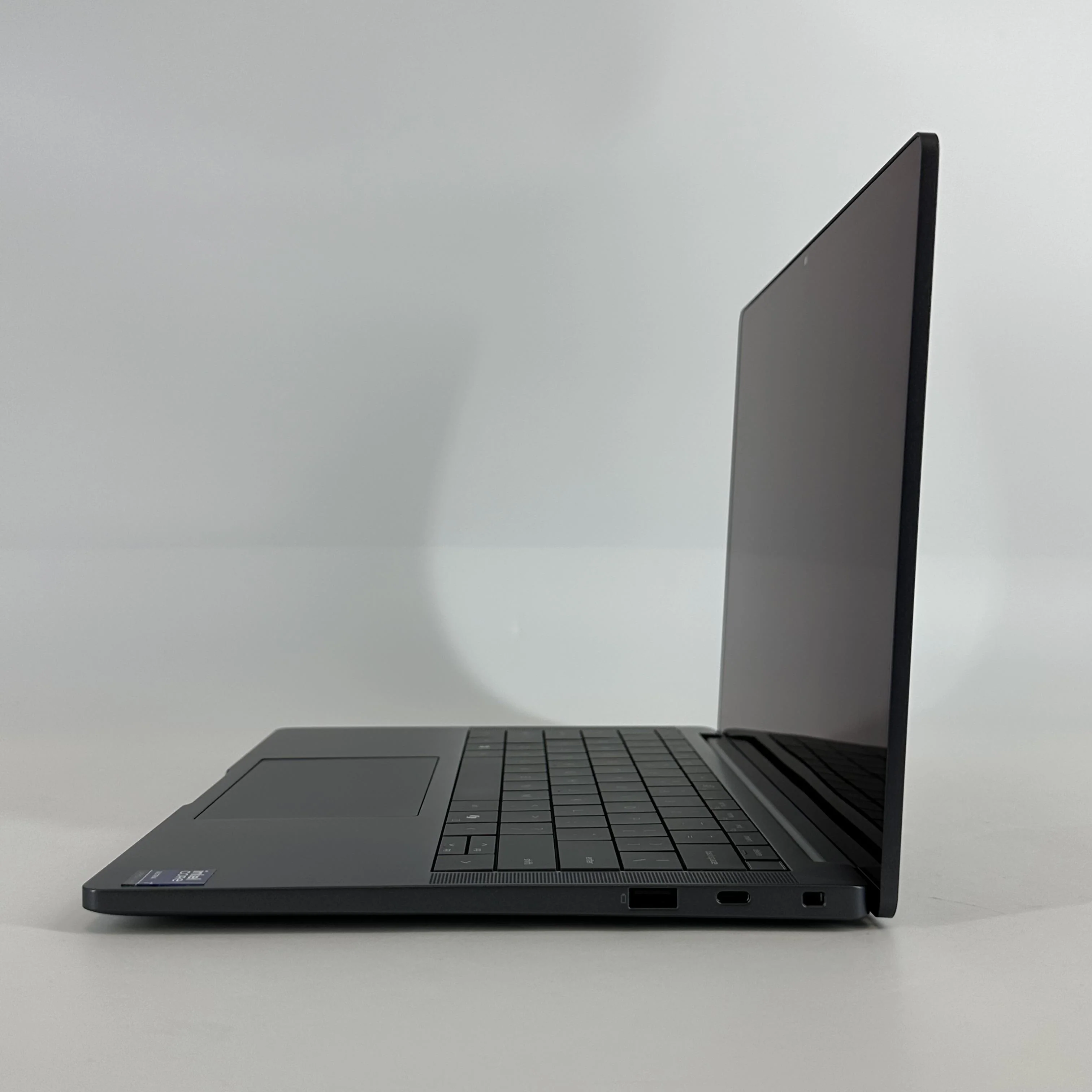 Dell Pro 14 Premium PA14250 Black 2.2 GHz Intel Core Ultra 7 Series 2 32GB RAM 512GB Solid State Drive - Image 16