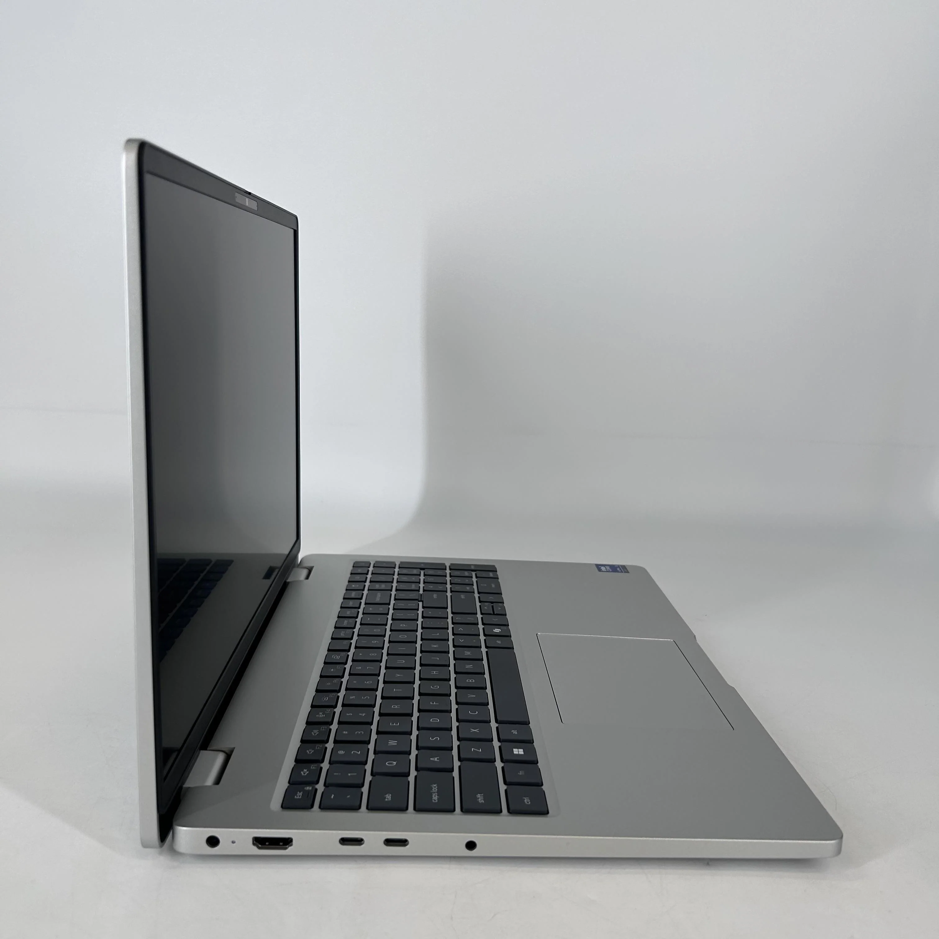Dell Pro 16 PC16250 Platinum Silver 2.0 GHz Intel Core Ultra 5 Series 2 16GB RAM 512GB Solid State Drive - Image 3