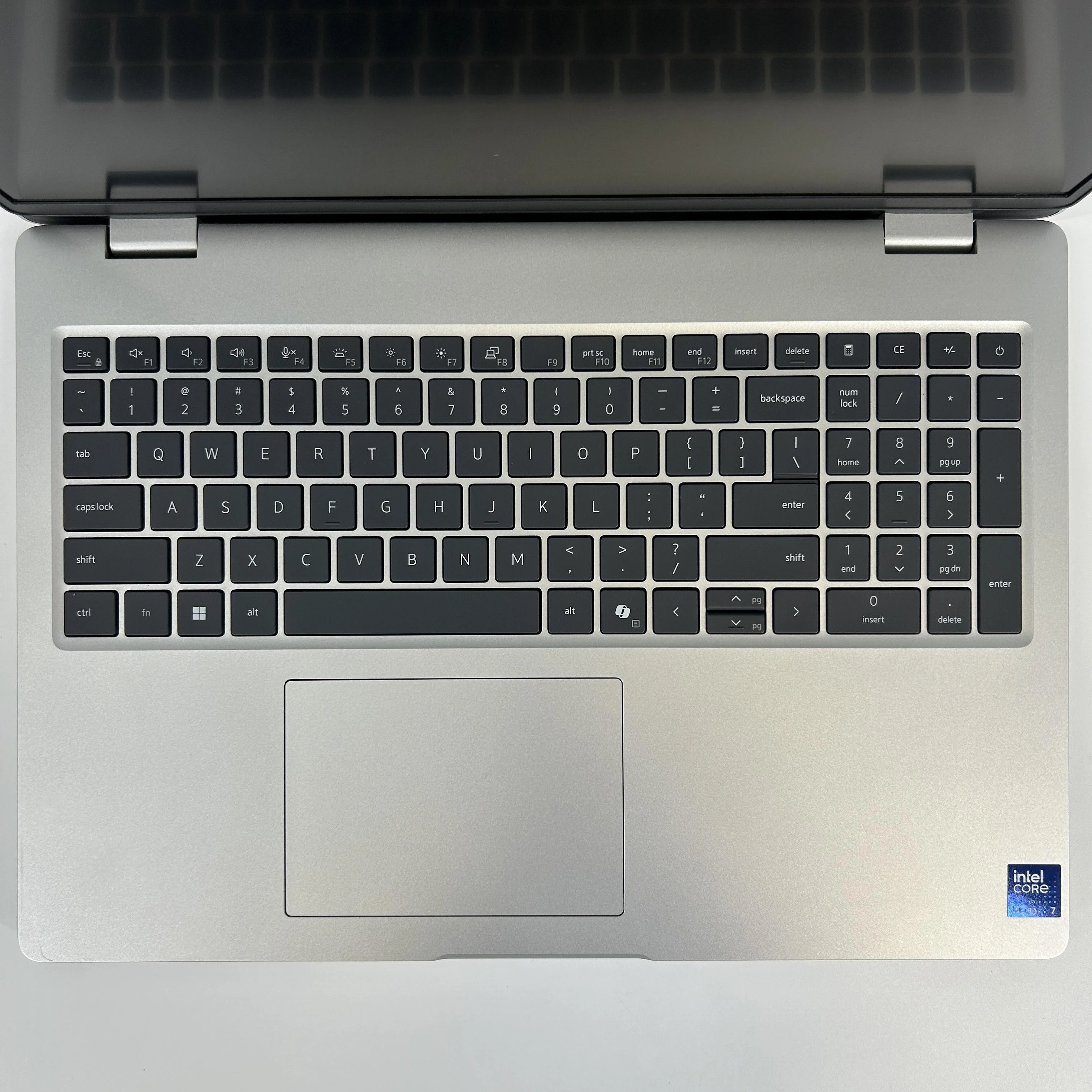 Dell Pro 16 PC16250 Platinum Silver 2.0 GHz Intel Core Ultra 7 Series 2 16GB RAM 512GB Solid State Drive - Image 2