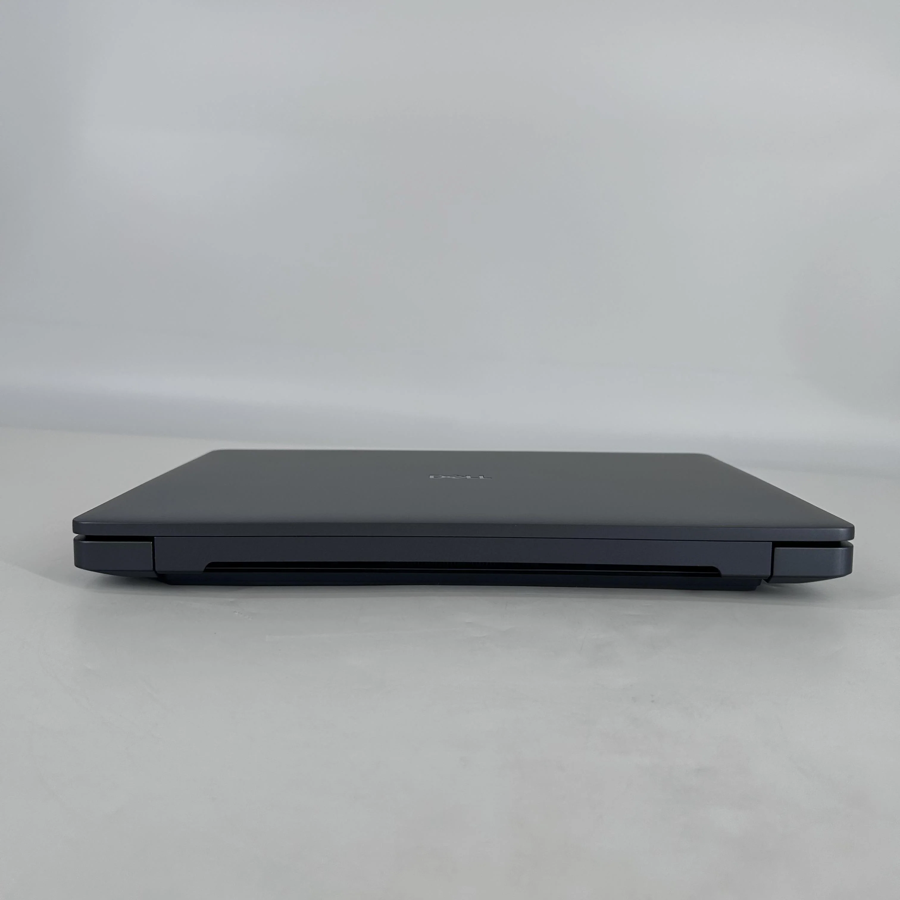 Dell Pro Max 14 MC14250 Magnetite 2.4 GHz Intel Core Ultra 5 Series 2 16GB RAM 256GB Solid State Drive - Image 5