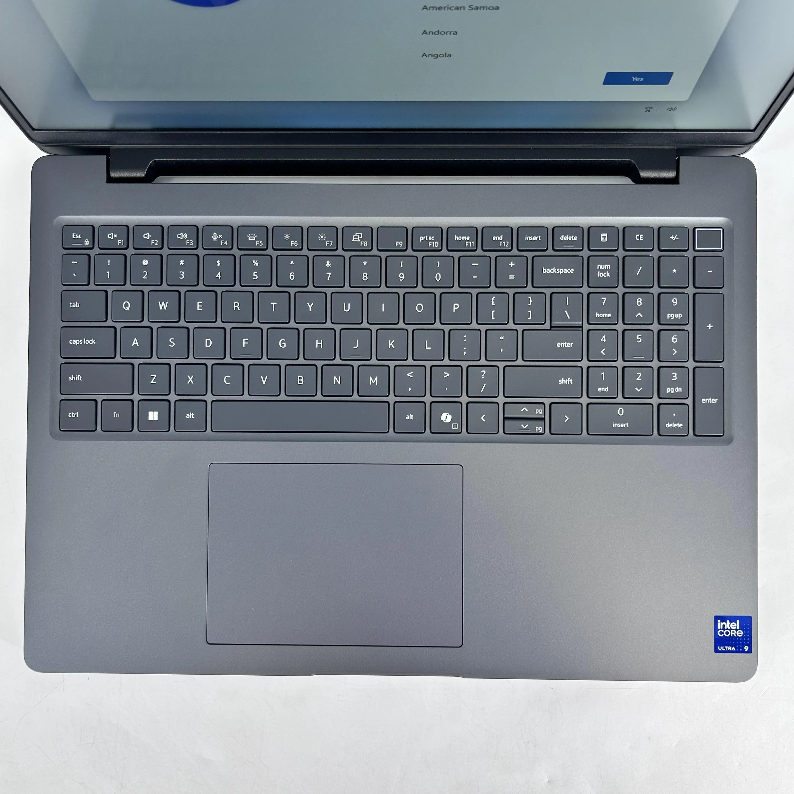 Dell Pro Max 16 MC16250 Magnetite 2.9 GHz Intel Core Ultra 9 Series 2 32GB RAM 1TB Solid State Drive - Image 2