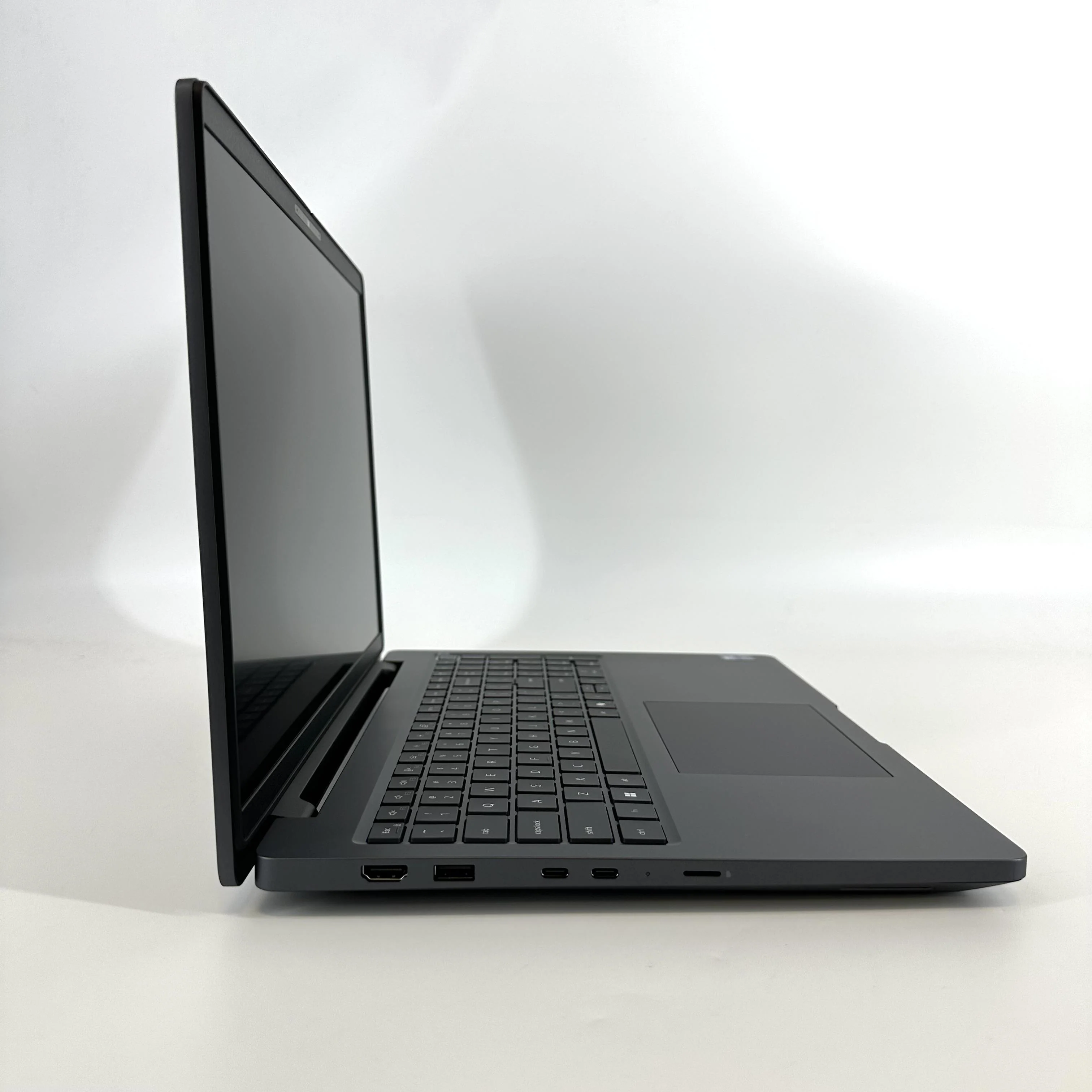 Dell Pro Max 16 MC16250 Magnetite 2.9 GHz Intel Core Ultra 9 Series 2 32GB RAM 1TB Solid State Drive NVIDIA RTX PRO 2000 Blackwell 8 GB - Image 3