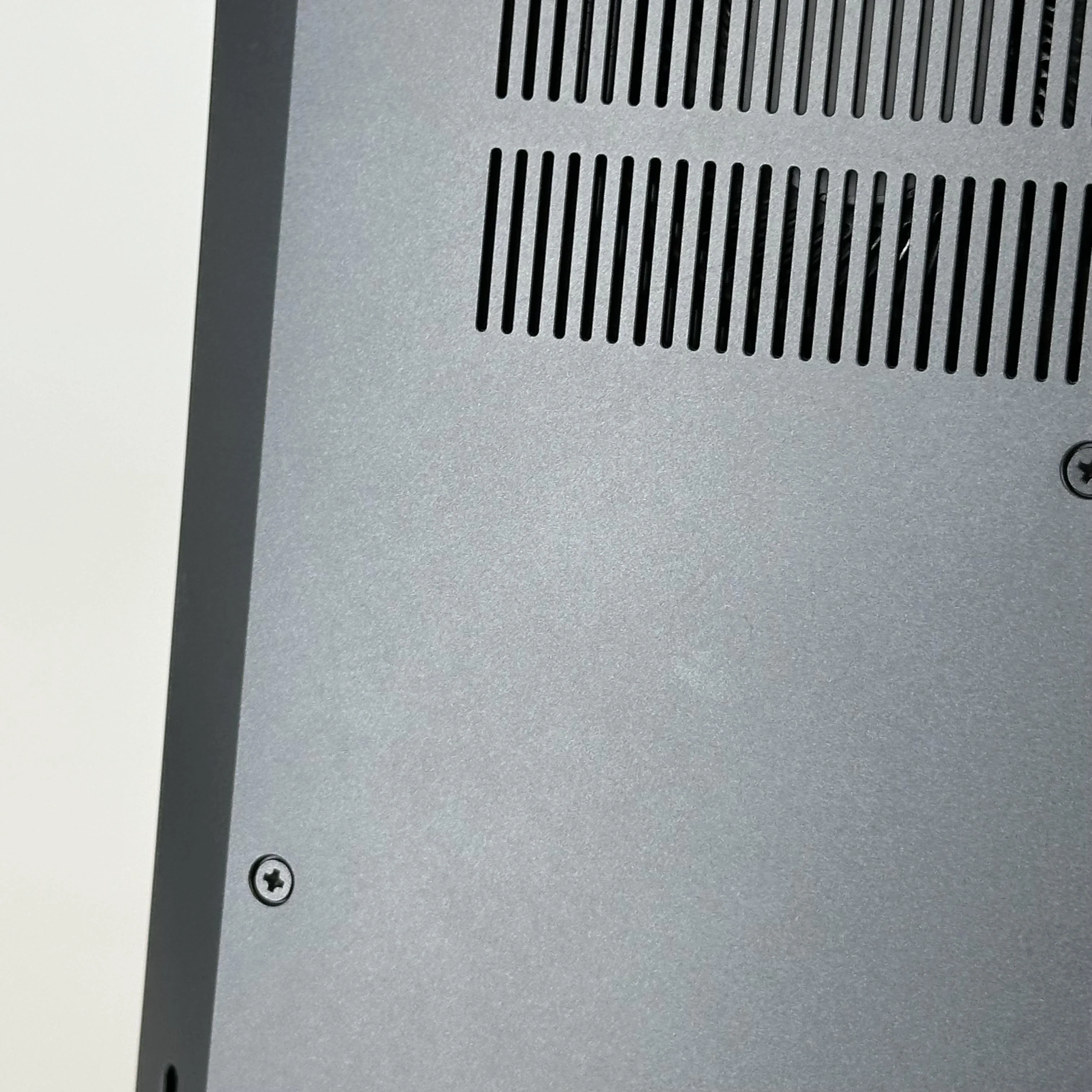 Dell Pro Max 16 MC16250 Magnetite 2.9 GHz Intel Core Ultra 9 Series 2 64GB RAM 1TB Solid State Drive - Image 9