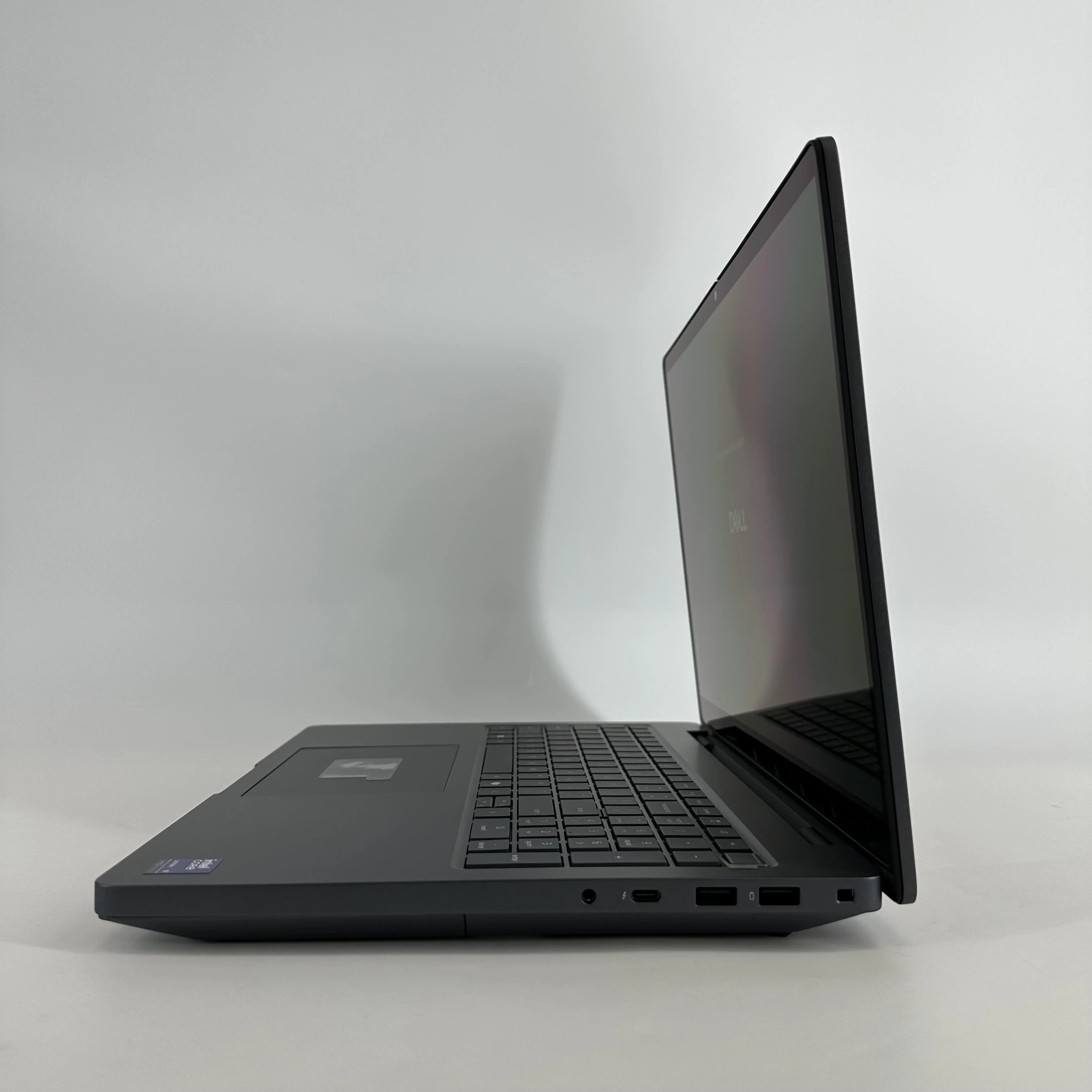 Dell Pro Max 16 Plus MB16250 Magnetite 2.8 GHz Intel Core Ultra 9 Series 2 64GB RAM 1TB Solid State Drive NVIDIA RTX PRO 1000 Blackwell 8 GB - Image 4
