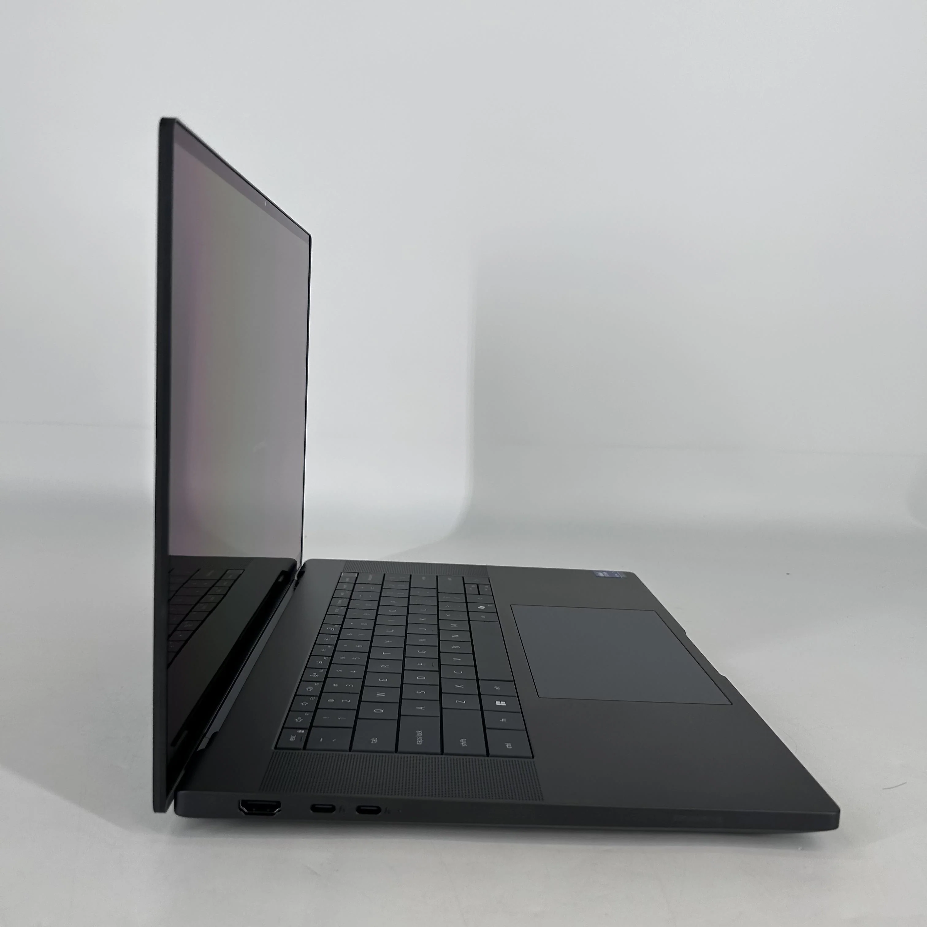 Dell Pro Max 16 Premium MA16250 Magnetite 2.2 GHz Intel Core Ultra 7 Series 2 32GB RAM 1TB Solid State Drive NVIDIA RTX PRO 1000 Blackwell 8 GB - Image 3