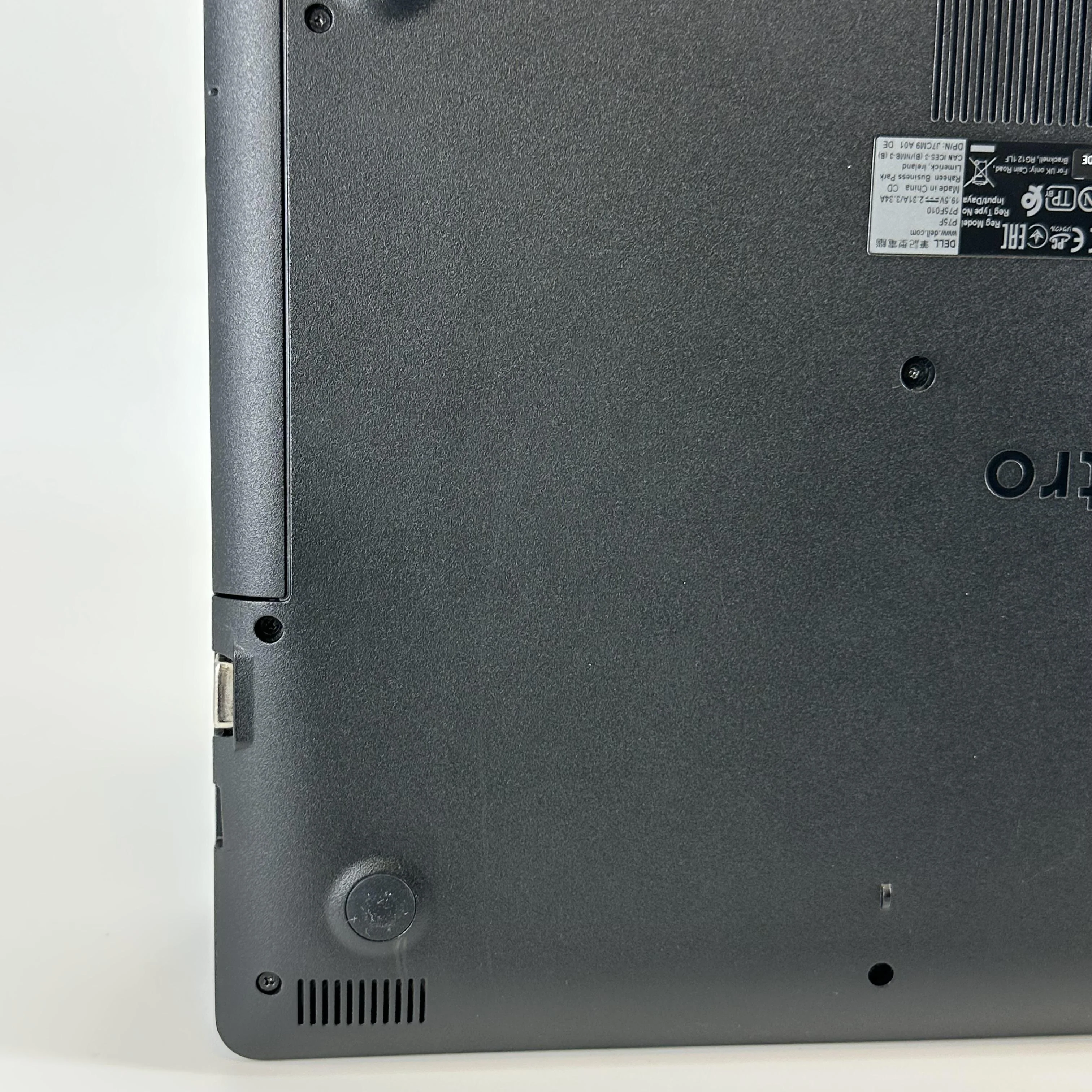 Dell Vostro 3590 15.6 Black 1.6 GHz Intel Core i5 10th Gen. 8GB RAM 256GB Solid State Drive - Image 7