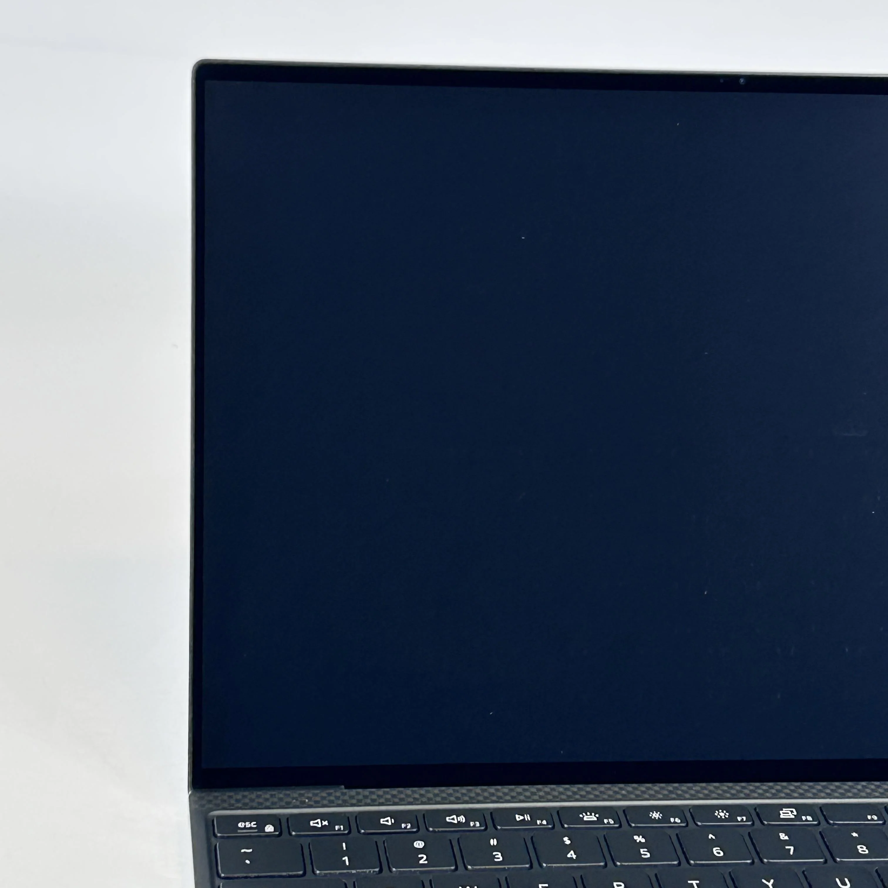 Dell XPS 13 9310 Silver 3.0 GHz Intel Core i7 11th Gen. 16GB RAM 1TB Solid State Drive - Image 11