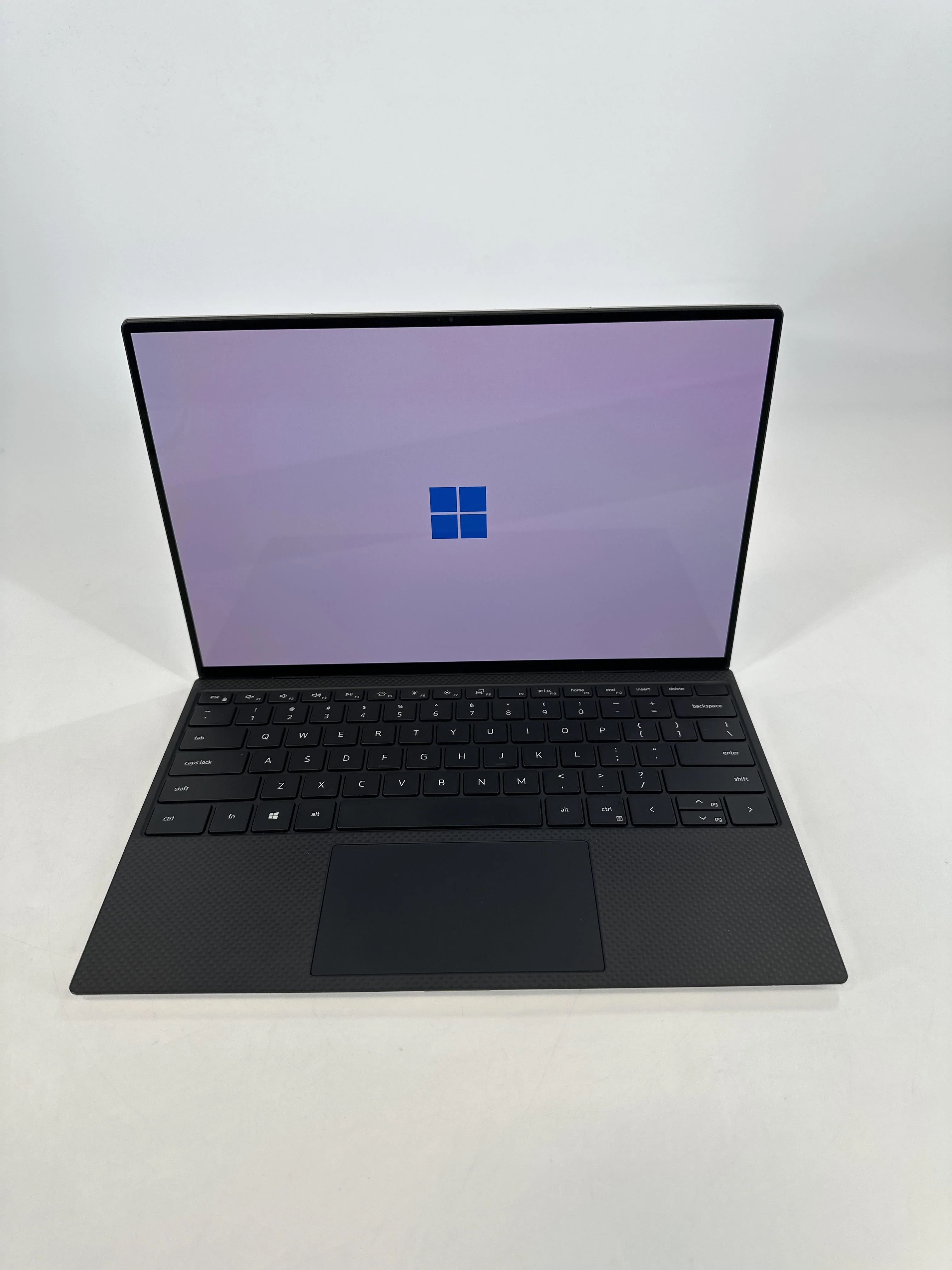 Dell XPS 13 9310 Silver 3.0 GHz Intel Core i7 11th Gen. 16GB RAM 256GB Solid State Drive