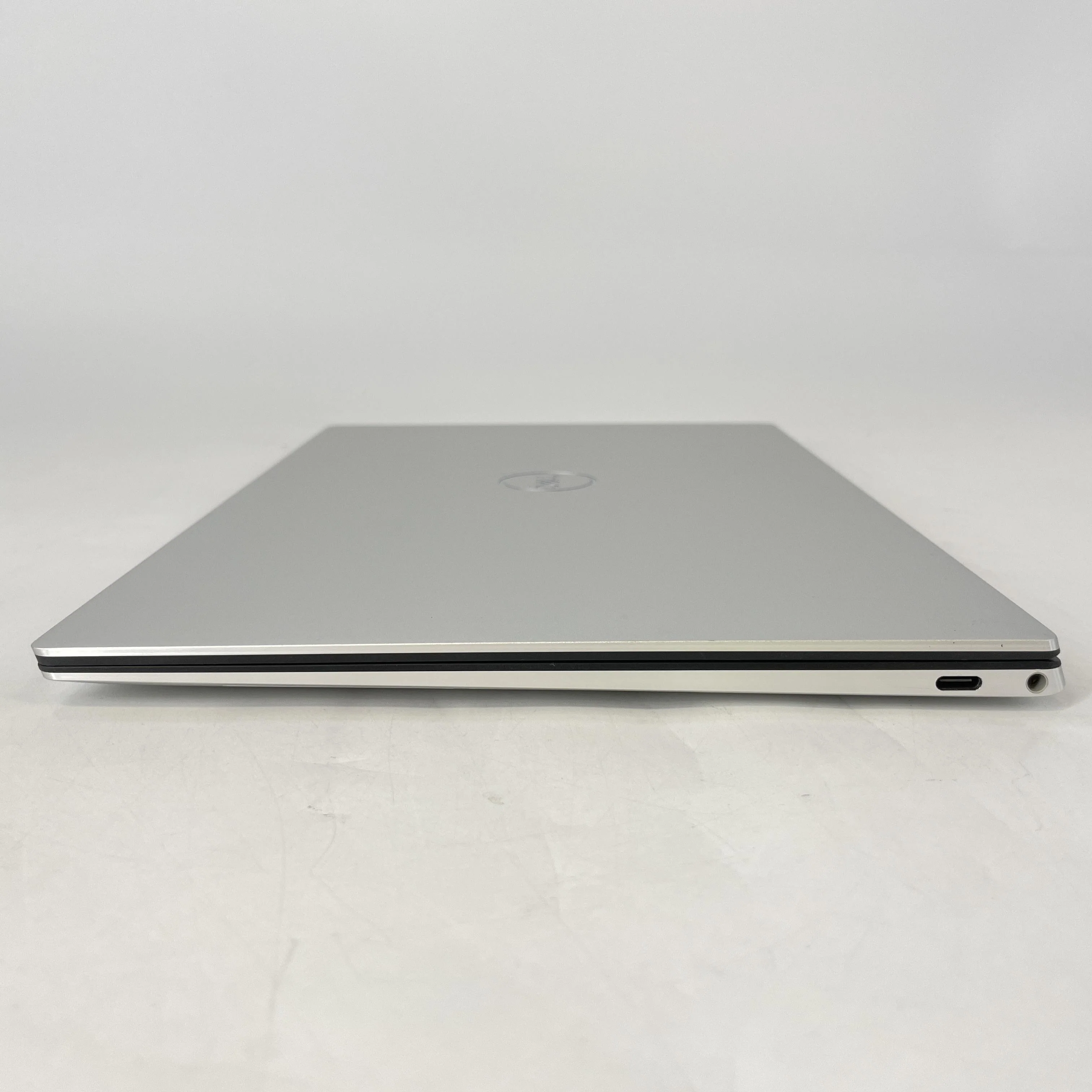 Dell XPS 13 9310 Silver 3.0 GHz Intel Core i7 11th Gen. 32GB RAM 1TB Solid State Drive - Image 10