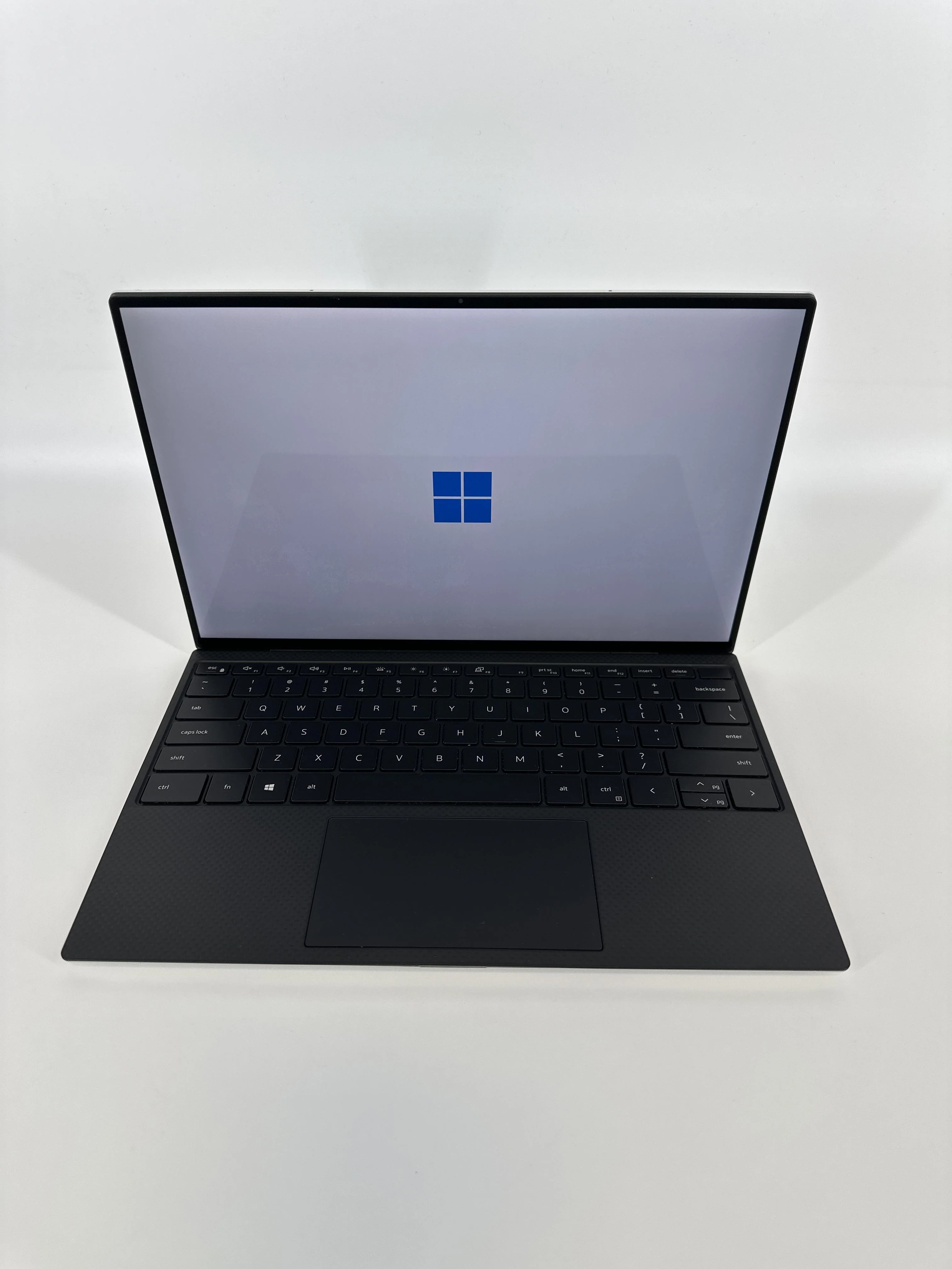 Dell XPS 13 9310 Silver 3.0 GHz Intel Core i7 11th Gen. 32GB RAM 2TB Solid State Drive