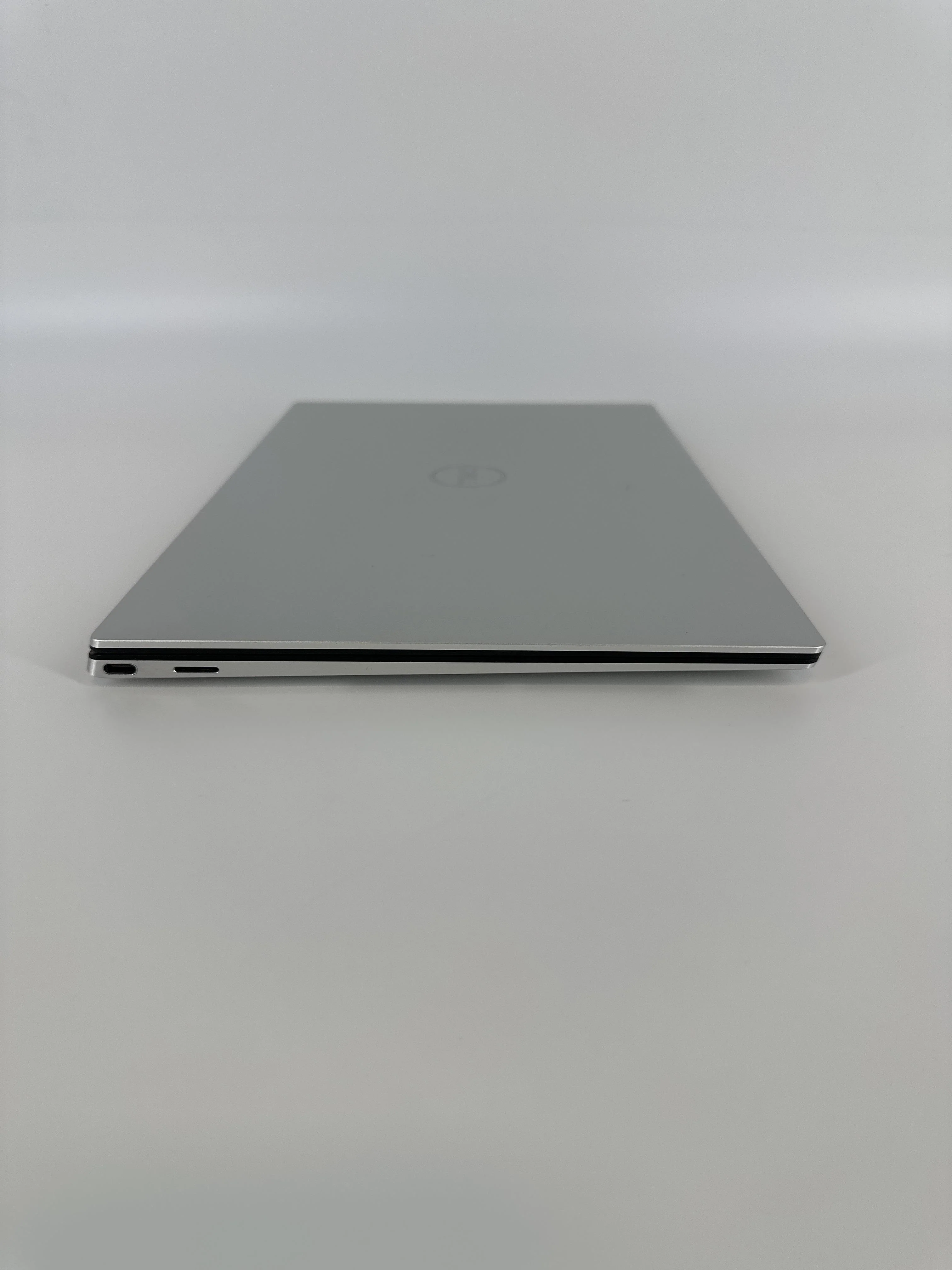 Dell XPS 13 9310 Silver 3.0 GHz Intel Core i7 11th Gen. 32GB RAM 2TB Solid State Drive - Image 6