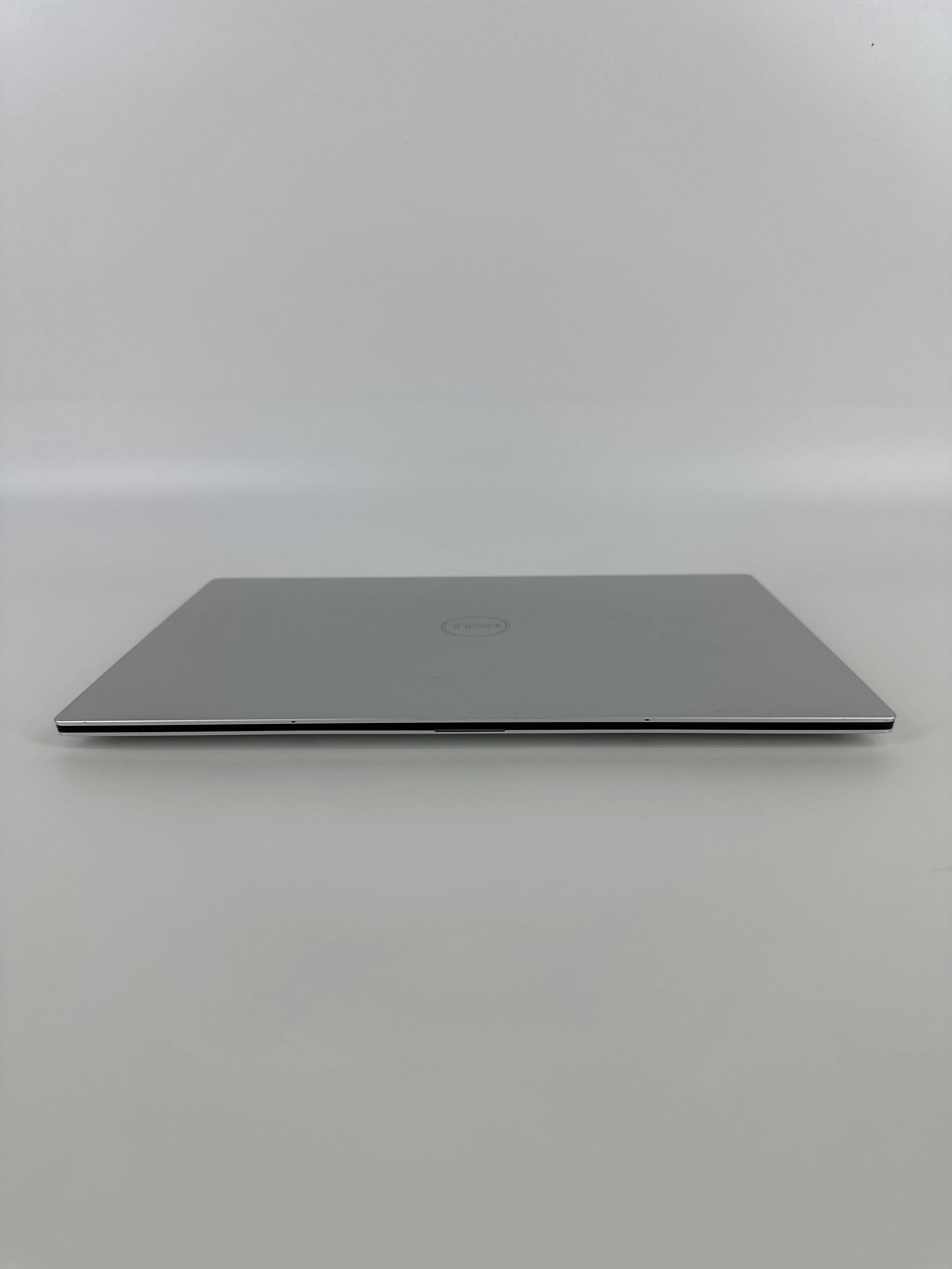 Dell XPS 13 9310 Silver 3.0 GHz Intel Core i7 11th Gen. 32GB RAM 2TB Solid State Drive - Image 9