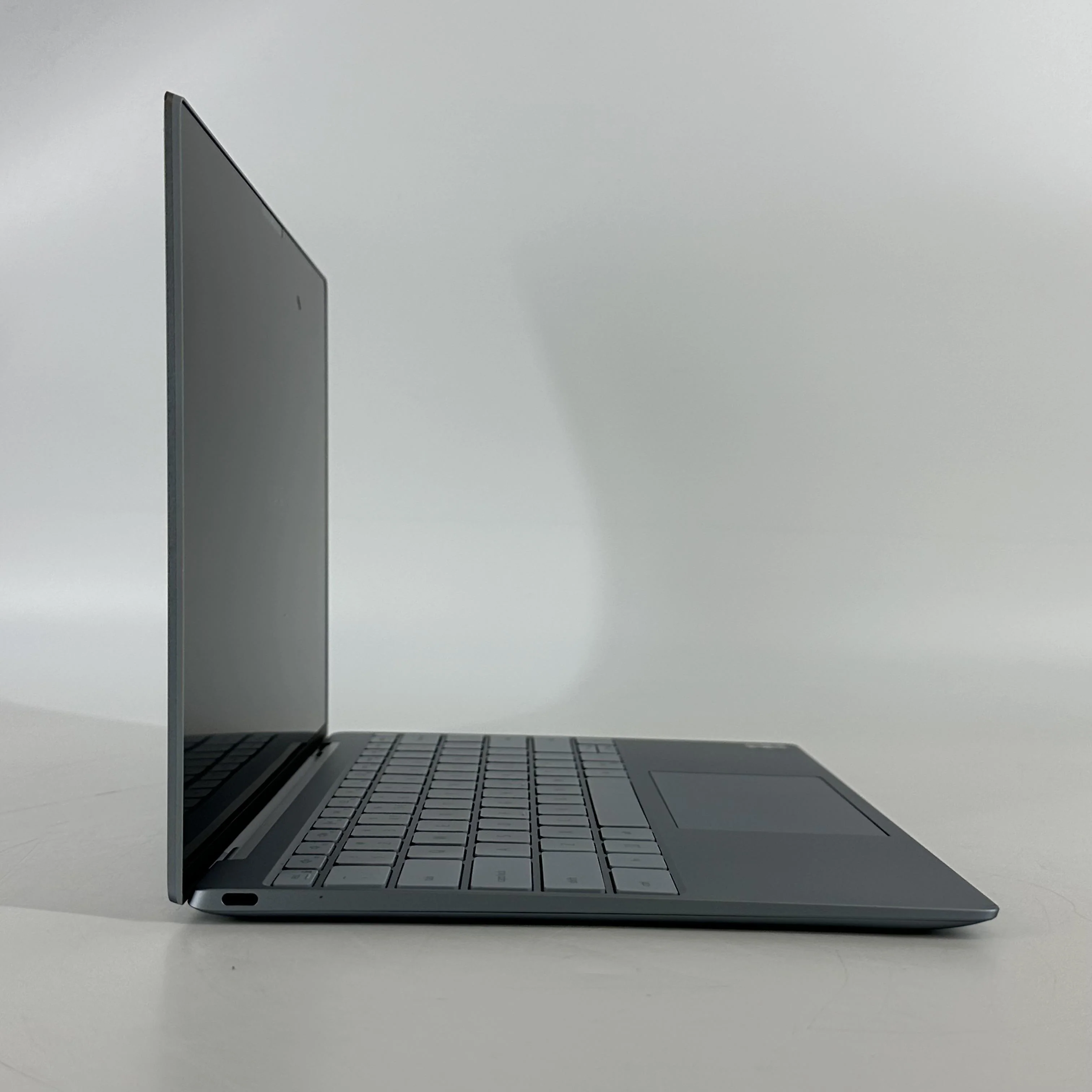 Dell XPS 13 9315 Blue 1.1 GHz Intel Core i7 12th Gen. 16GB RAM 512GB Solid State Drive - Image 3