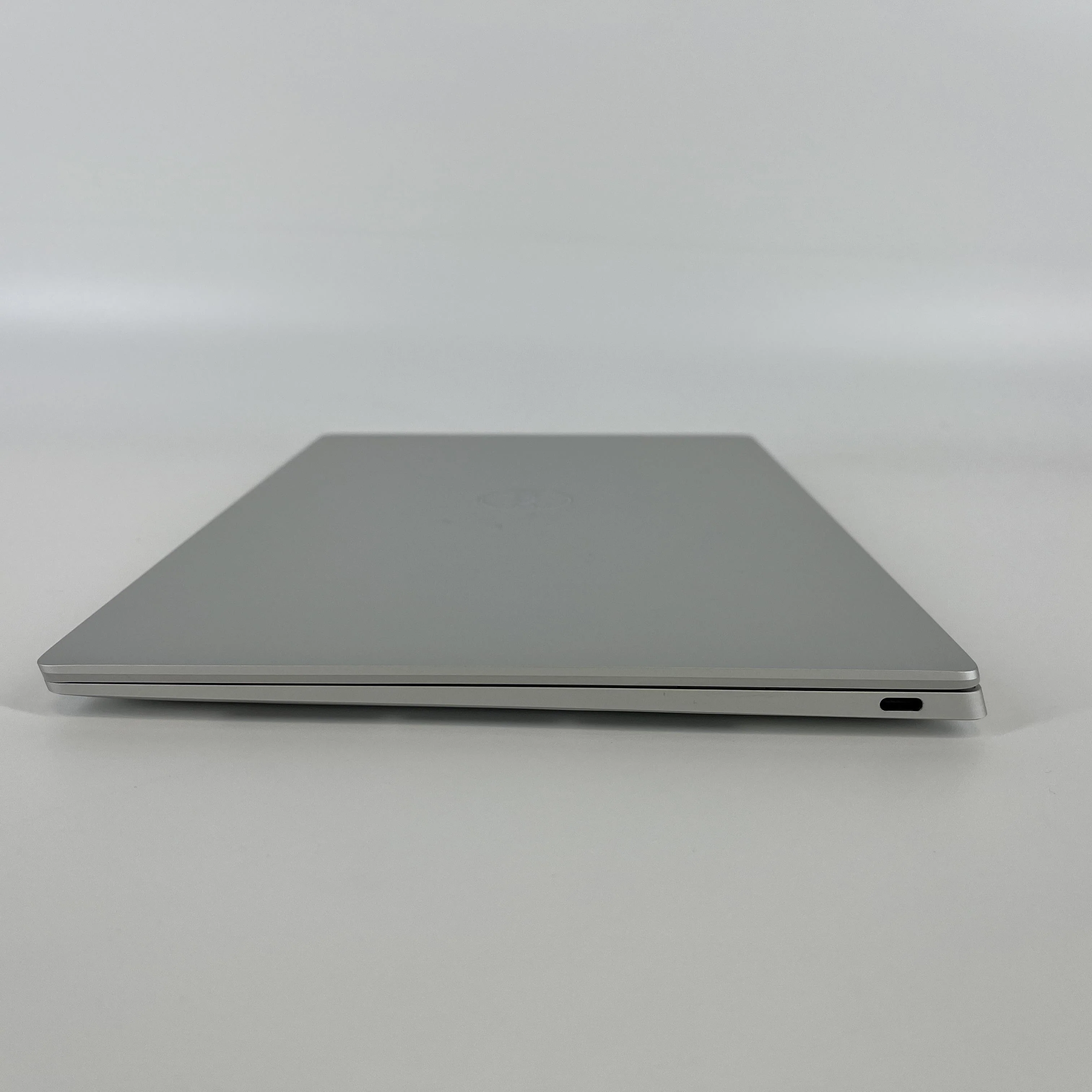 Dell XPS 13 Plus 9320 Silver 2.1 GHz Intel Core i7 12th Gen. 16GB RAM 512GB Solid State Drive - Image 9