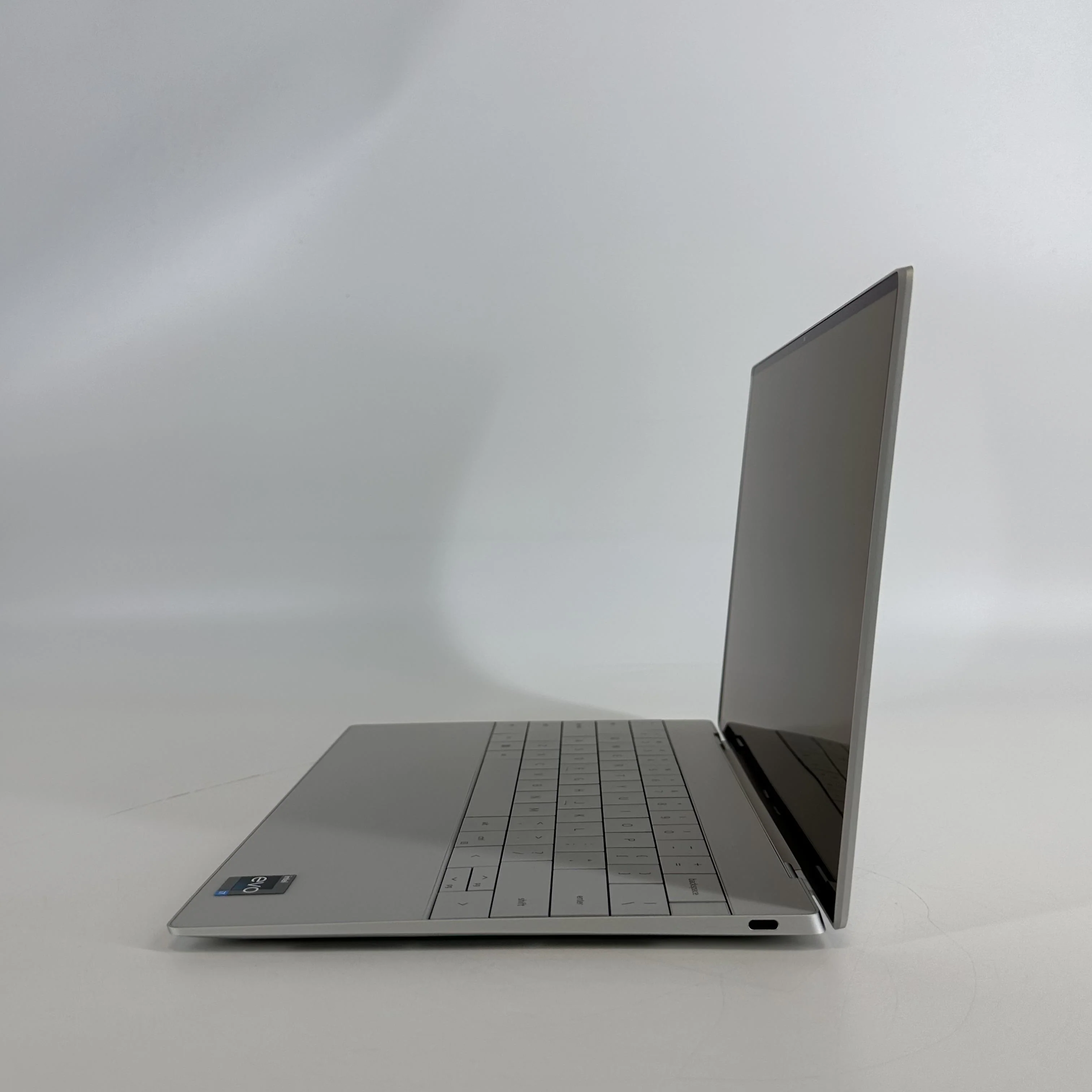 Dell XPS 13 Plus 9320 Silver 2.2 GHz Intel Core i7 13th Gen. 16GB RAM 512GB Solid State Drive - Image 4
