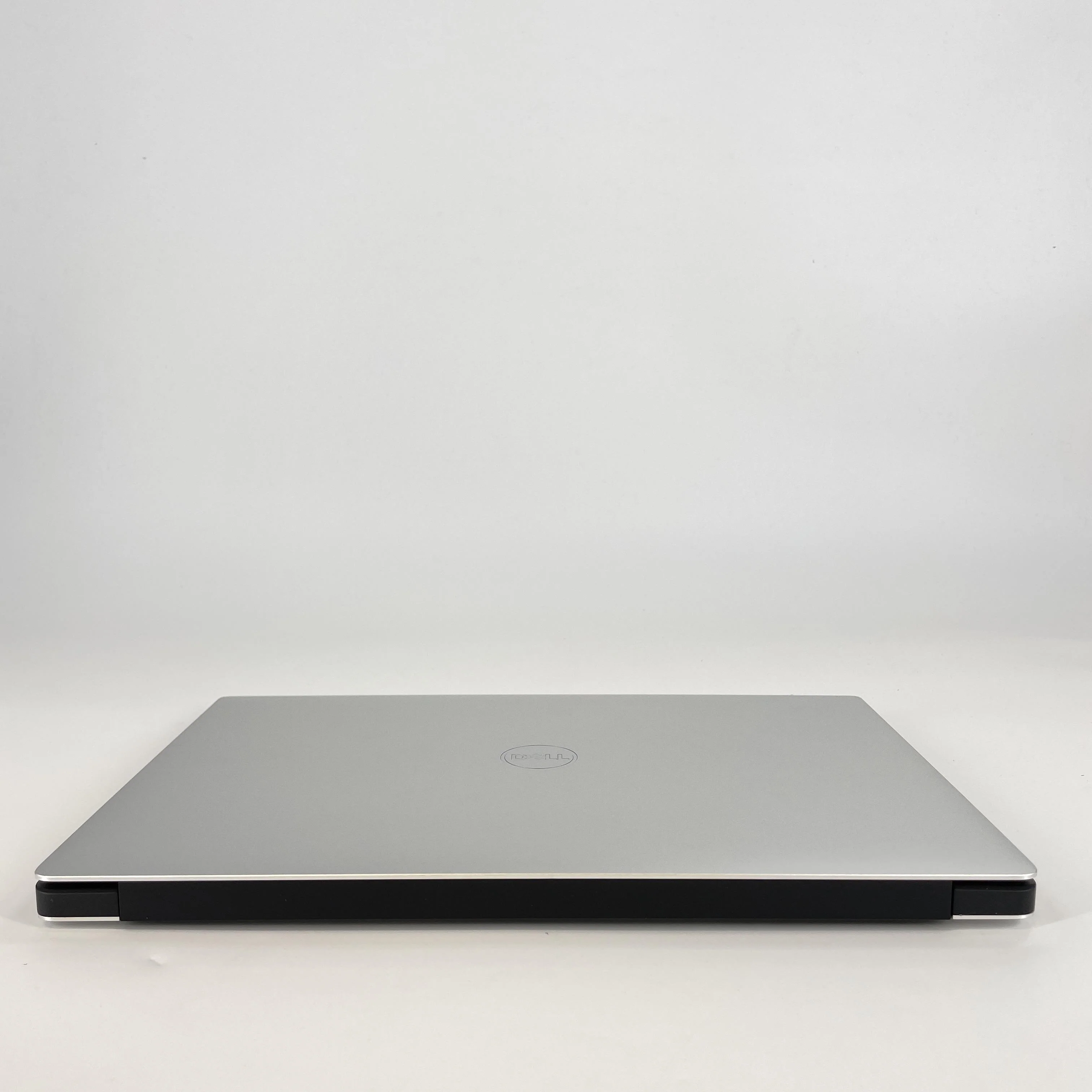 Dell XPS 15 7590 Silver 2.4 GHz Intel Core i9 9th Gen. 32GB RAM 1TB Solid State Drive - Image 7