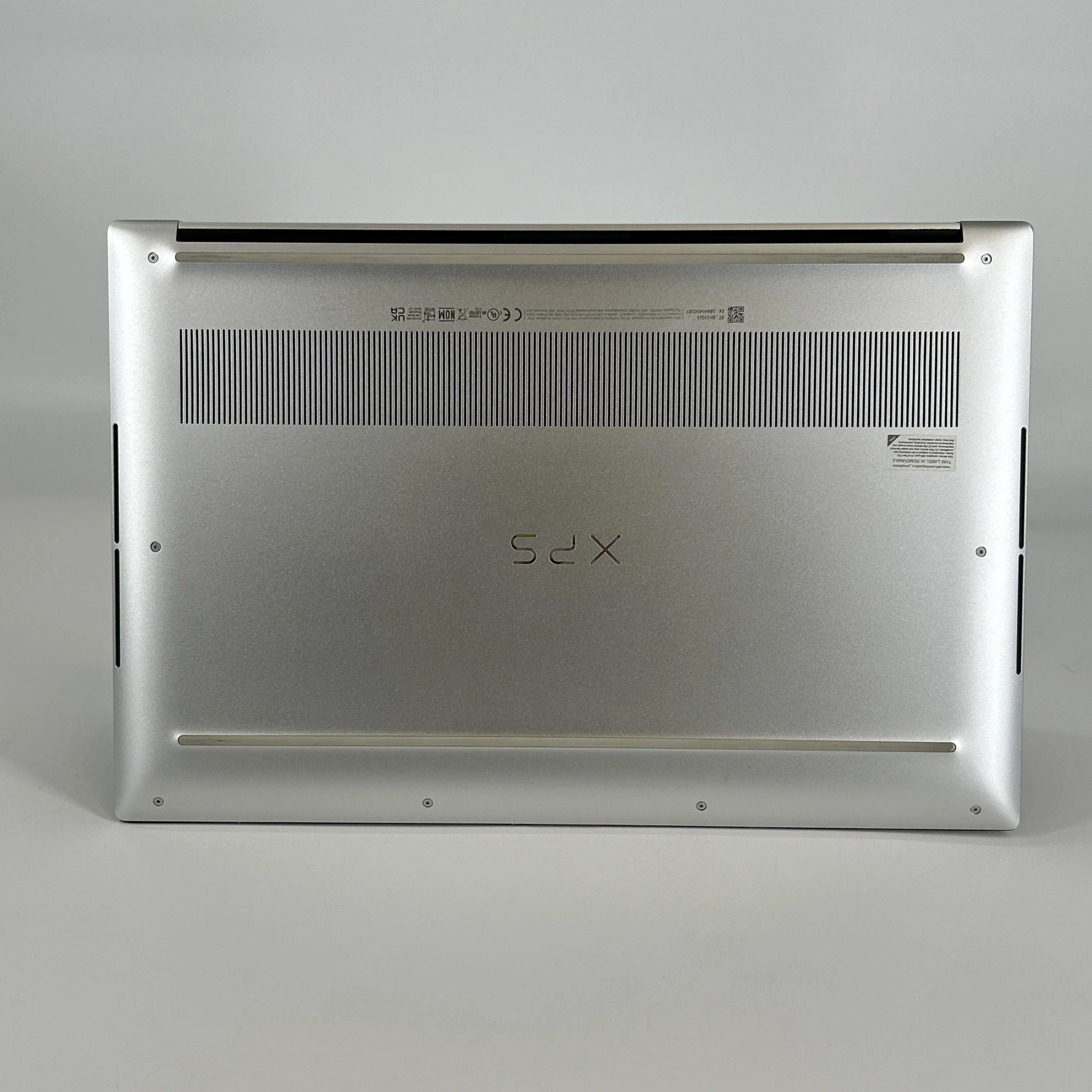 Dell XPS 15 9510 Silver 2.3 GHz Intel Core i7 11th Gen. 16GB RAM 512GB Solid State Drive - Image 5