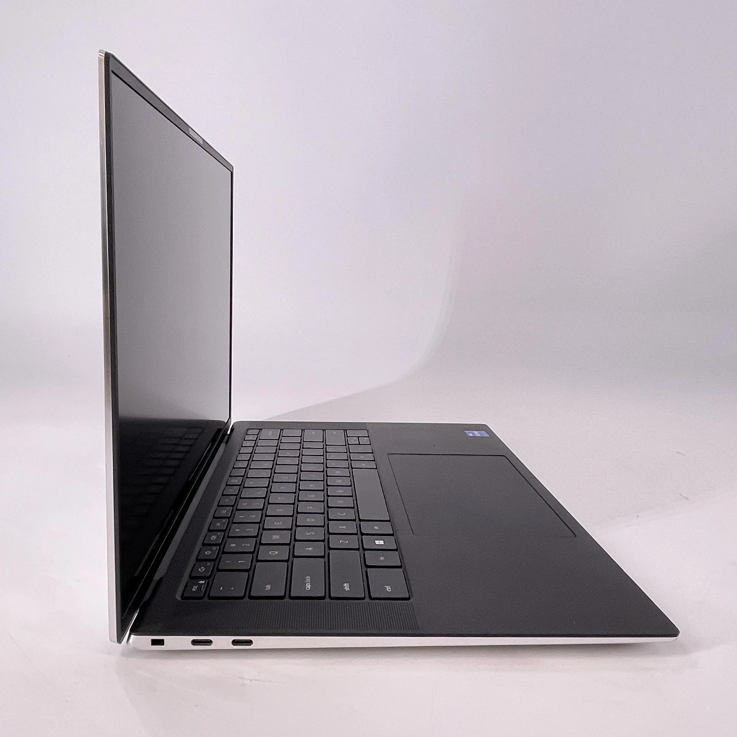 Dell XPS 15 9520 Silver 2.3 GHz Intel Core i7 12th Gen. 16GB RAM 512GB Solid State Drive - Image 15