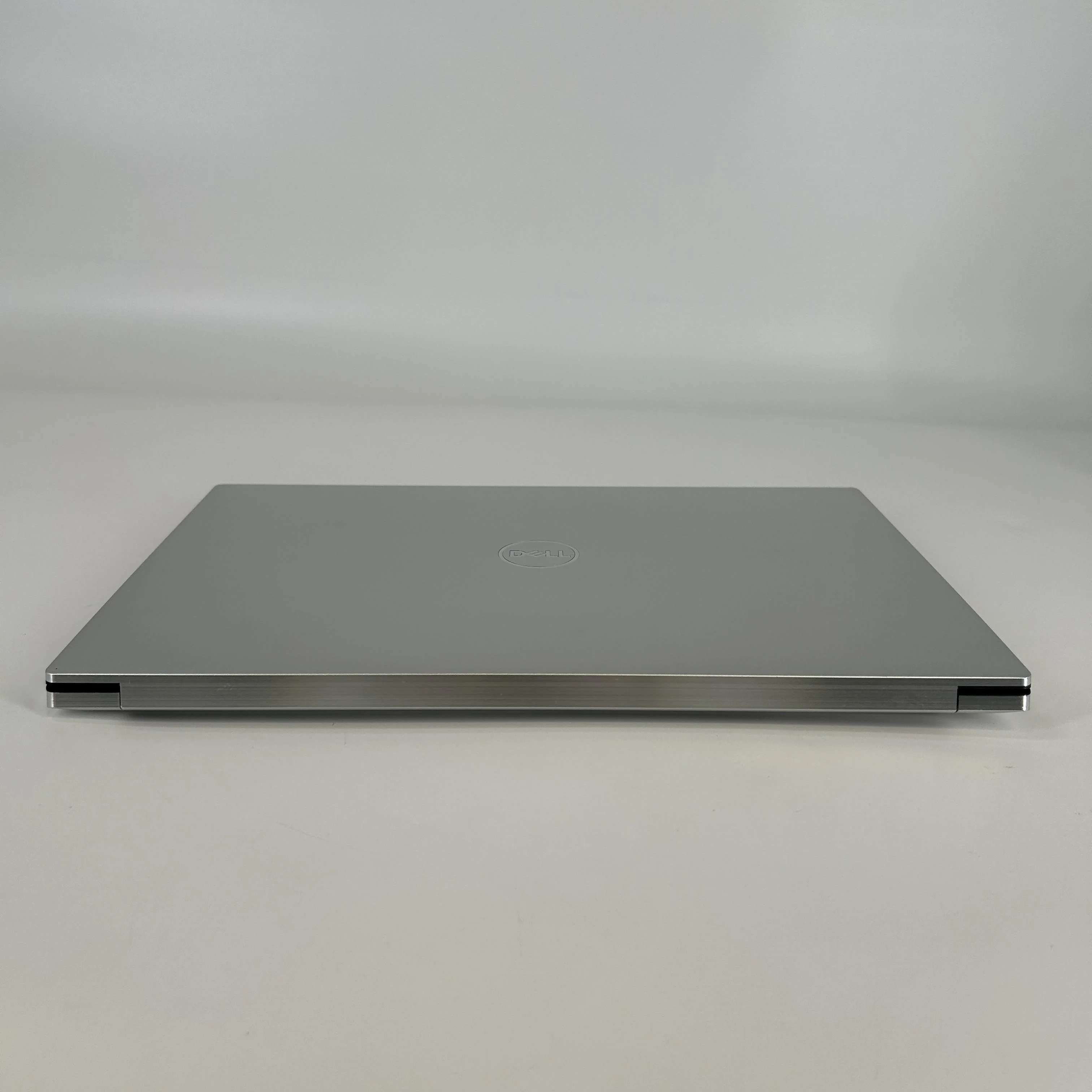 Dell XPS 15 9520 Silver 2.3 GHz Intel Core i7 12th Gen. 16GB RAM 512GB Solid State Drive NVIDIA GeForce RTX 3050 4 GB - Image 6