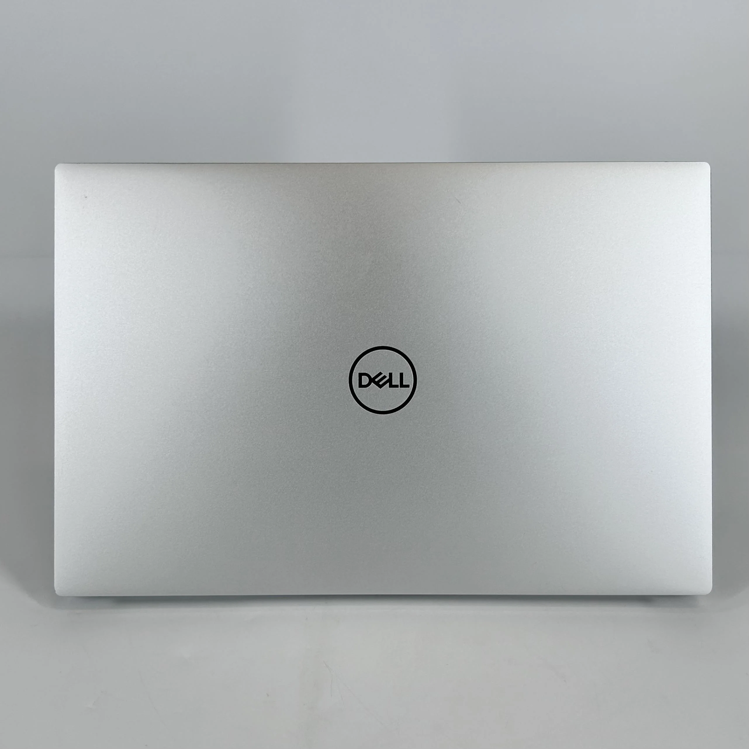 Dell XPS 15 9520 Silver 2.5 GHz Intel Core i9 12th Gen. 32GB RAM 1TB Solid State Drive NVIDIA GeForce RTX 3050 Ti 4 GB - Image 10