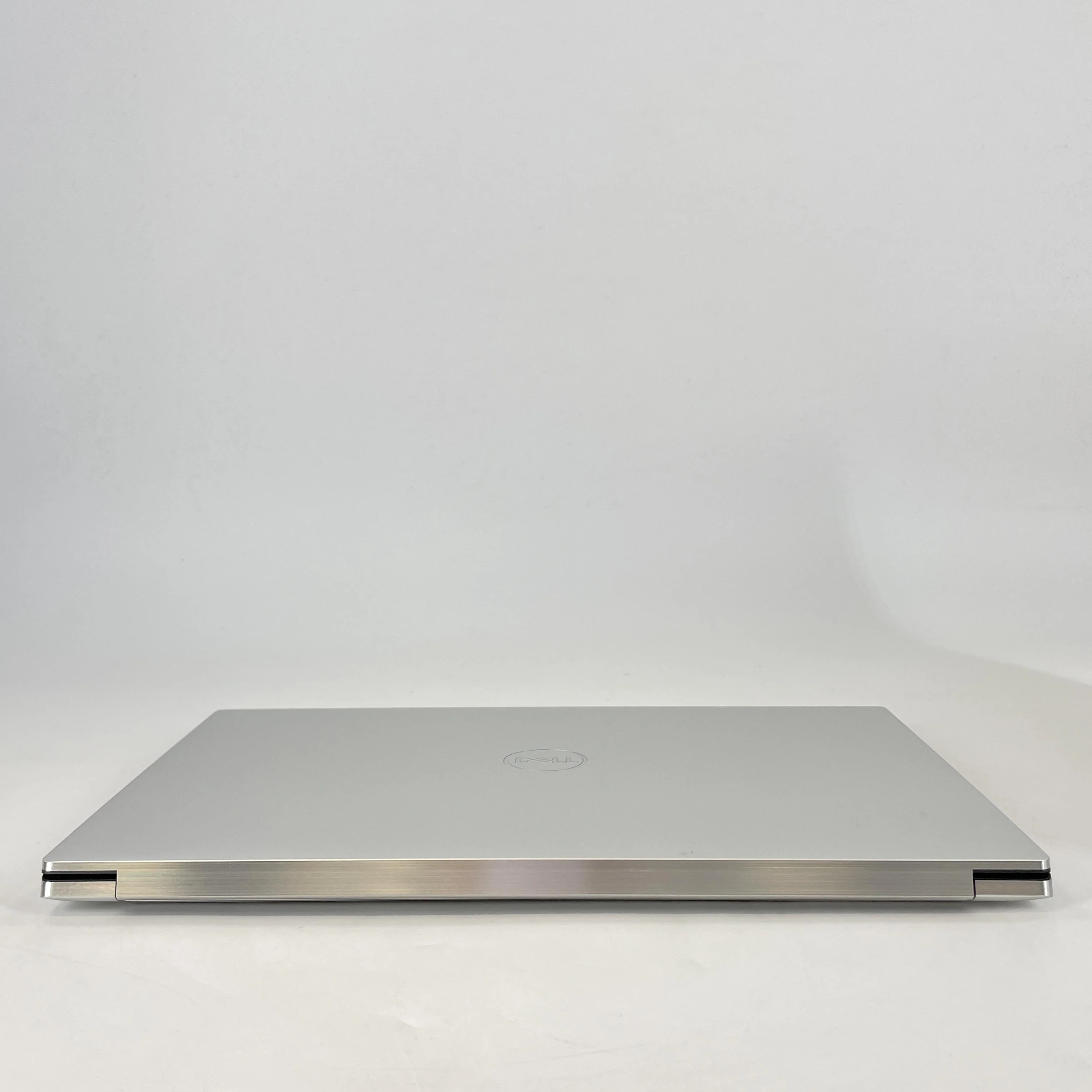 Dell XPS 15 9530 Silver 2.4 GHz Intel Core i7 13th Gen. 32GB RAM 512GB Solid State Drive Intel Arc A370M 4 GB - Image 6