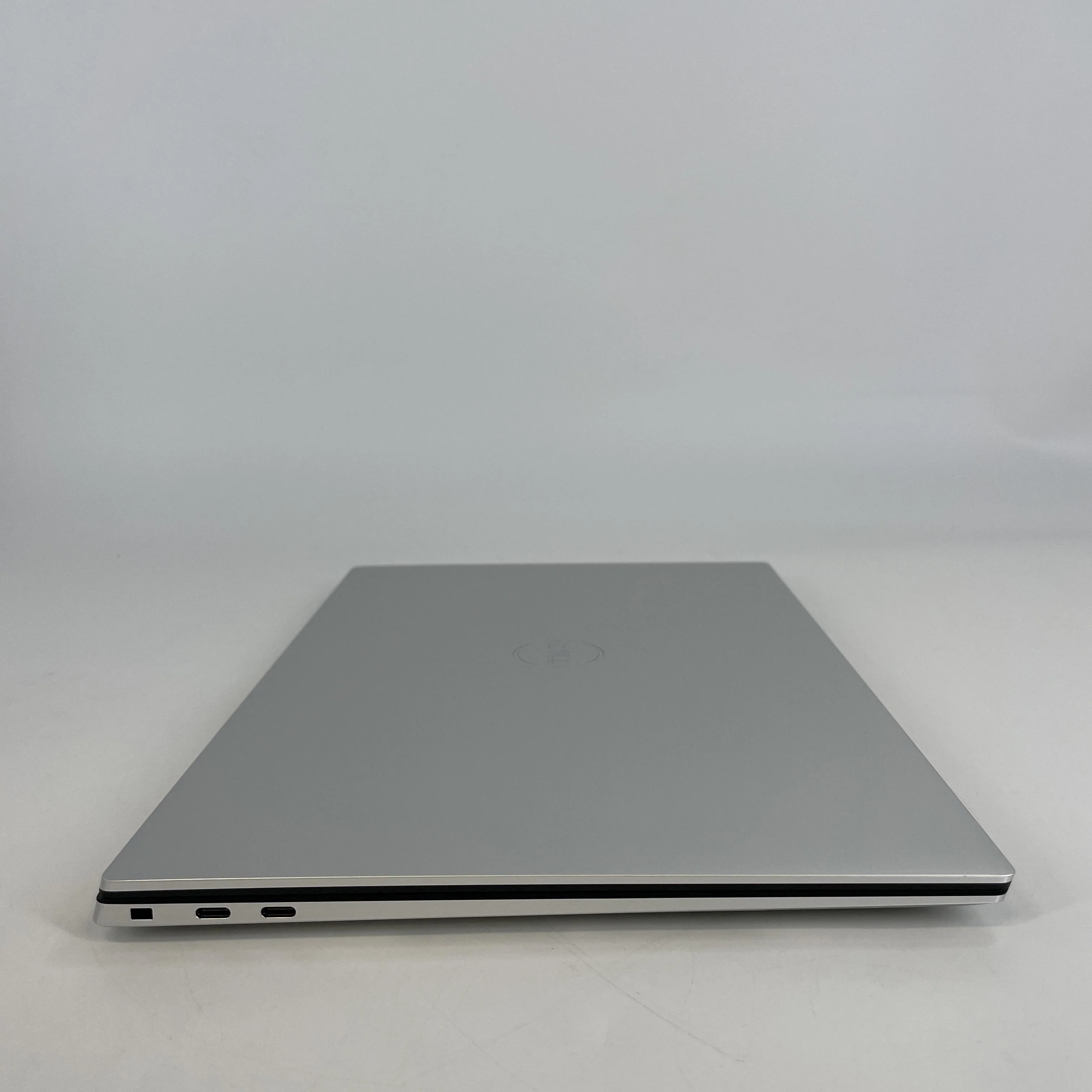 Dell XPS 15 9530 Silver 2.4 GHz Intel Core i7 13th Gen. 40GB RAM 1TB Solid State Drive - Image 10