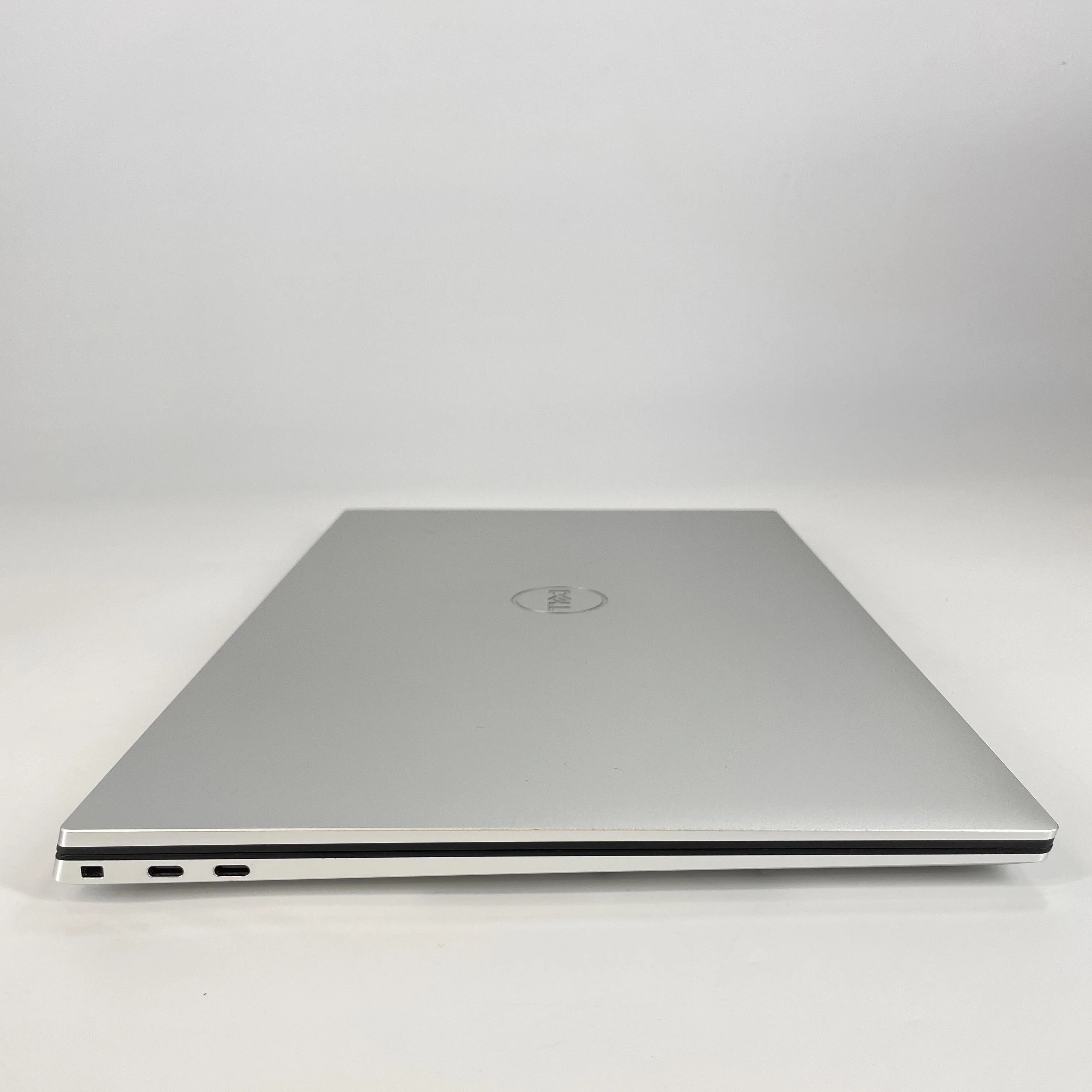 Dell XPS 17 9700 Silver 2.5 GHz Intel Core i5 10th Gen. 8GB RAM 256GB Solid State Drive - Image 10