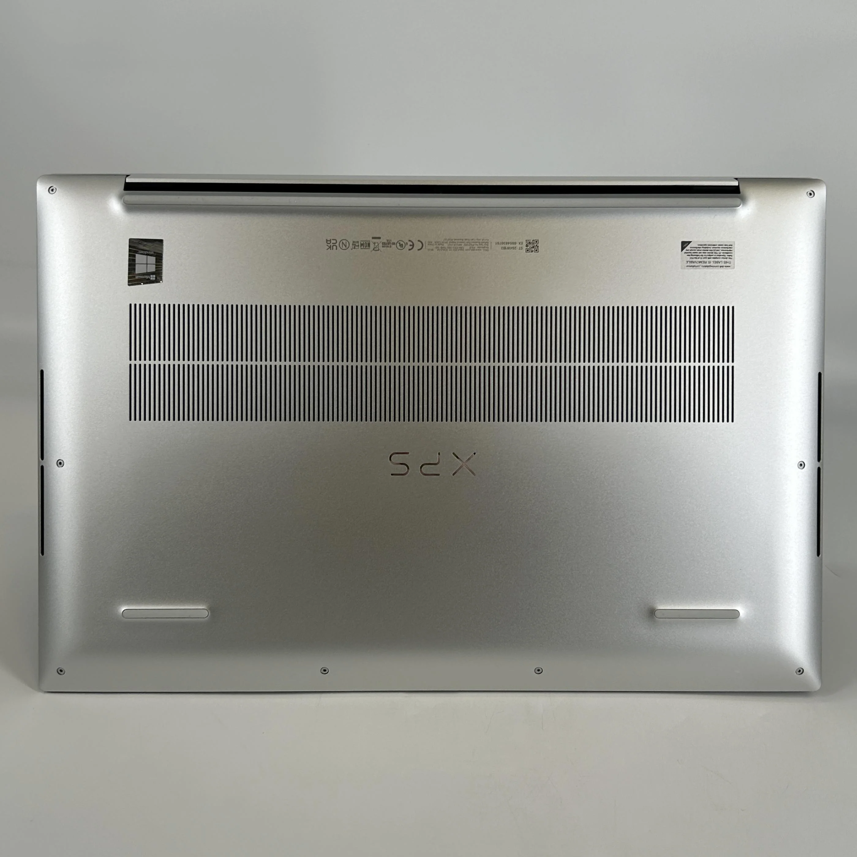 Dell XPS 17 9710 Silver 2.5 GHz Intel Core i9 11th Gen. 32GB RAM 1TB Solid State Drive NVIDIA GeForce RTX 3060 6 GB - Image 7
