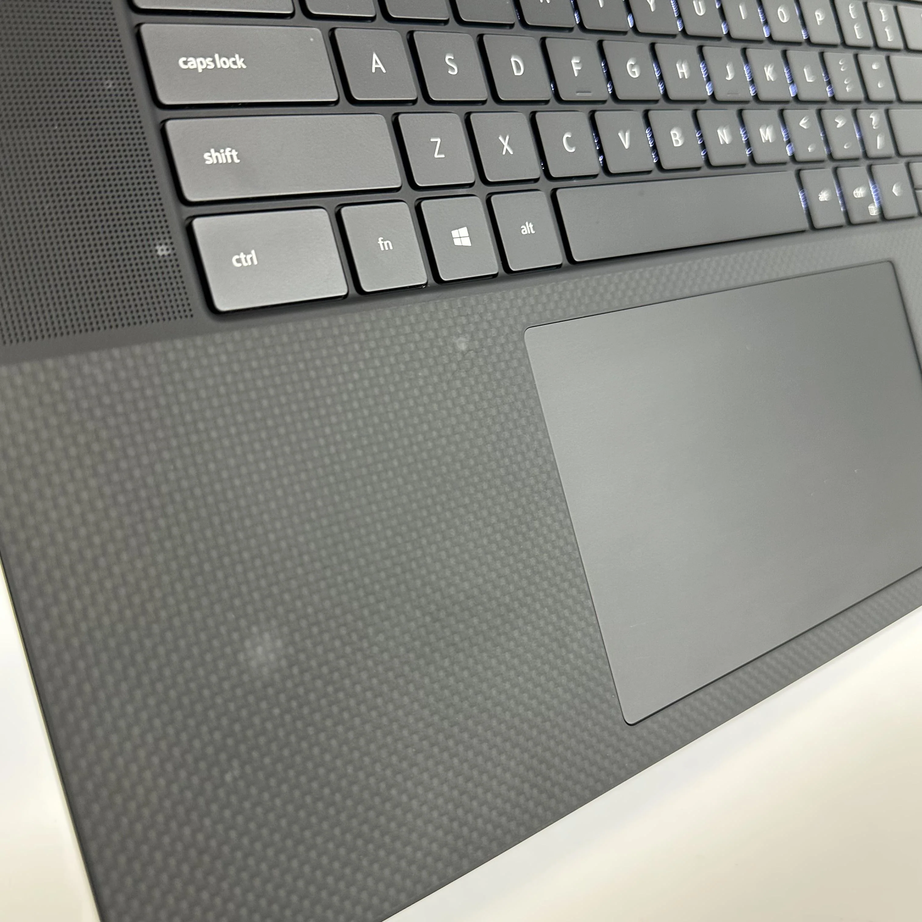 Dell XPS 17 9710 Silver 2.5 GHz Intel Core i9 11th Gen. 64GB RAM 1TB Solid State Drive NVIDIA GeForce RTX 3060 6 GB - Image 9