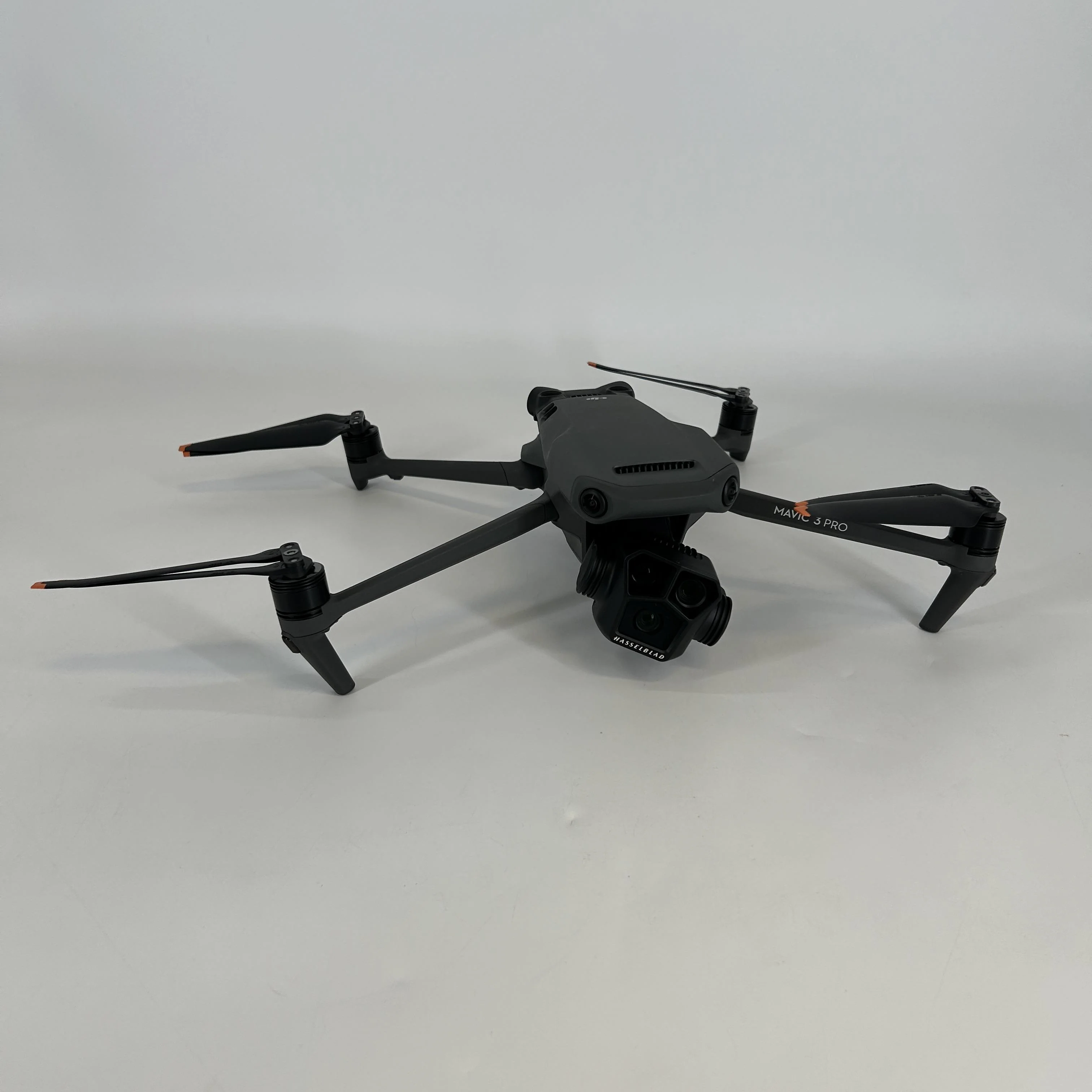 DJI Mavic 3 Pro - Image 9