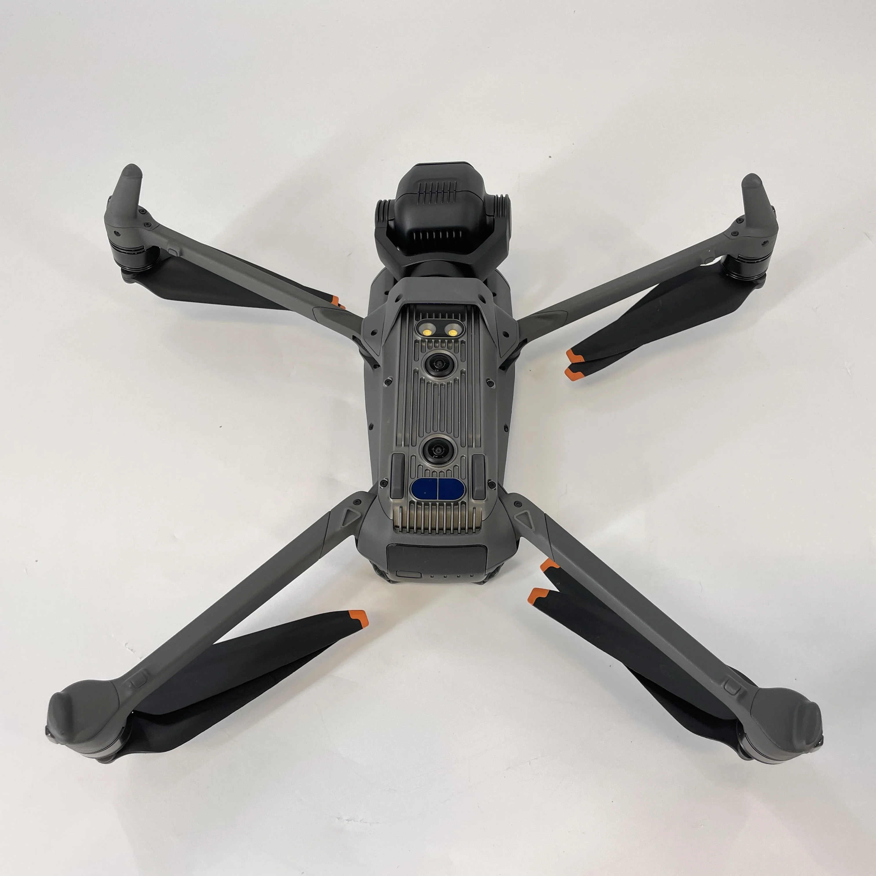 DJI Mavic 3 Pro - Image 8