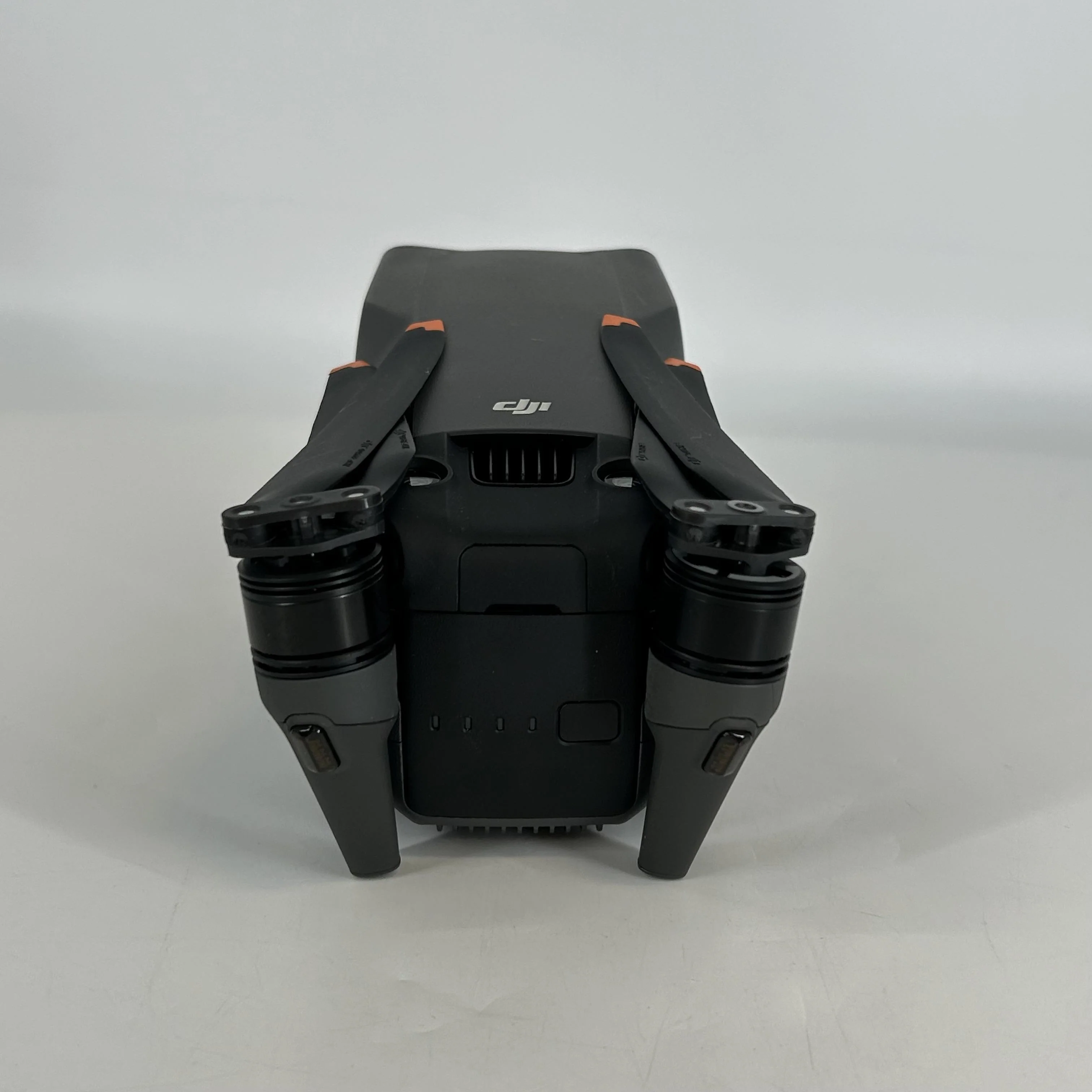 DJI Mavic 3 Pro Carbon Black - Image 4