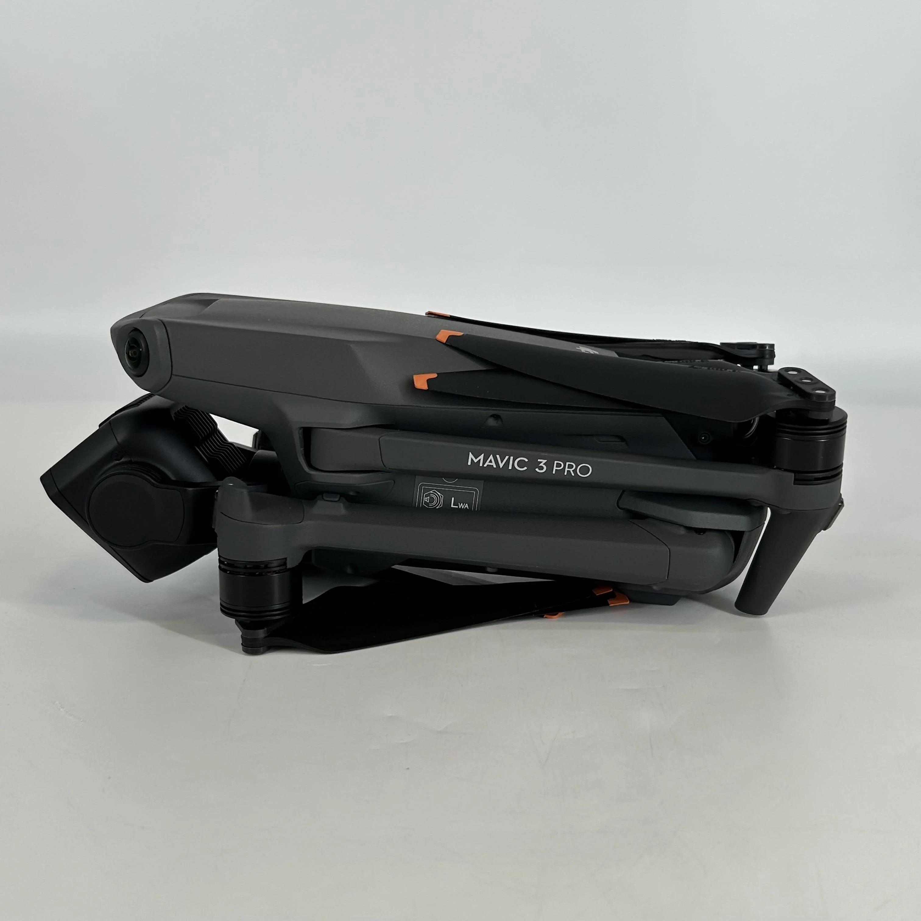 DJI Mavic 3 Pro Carbon Black - Image 5