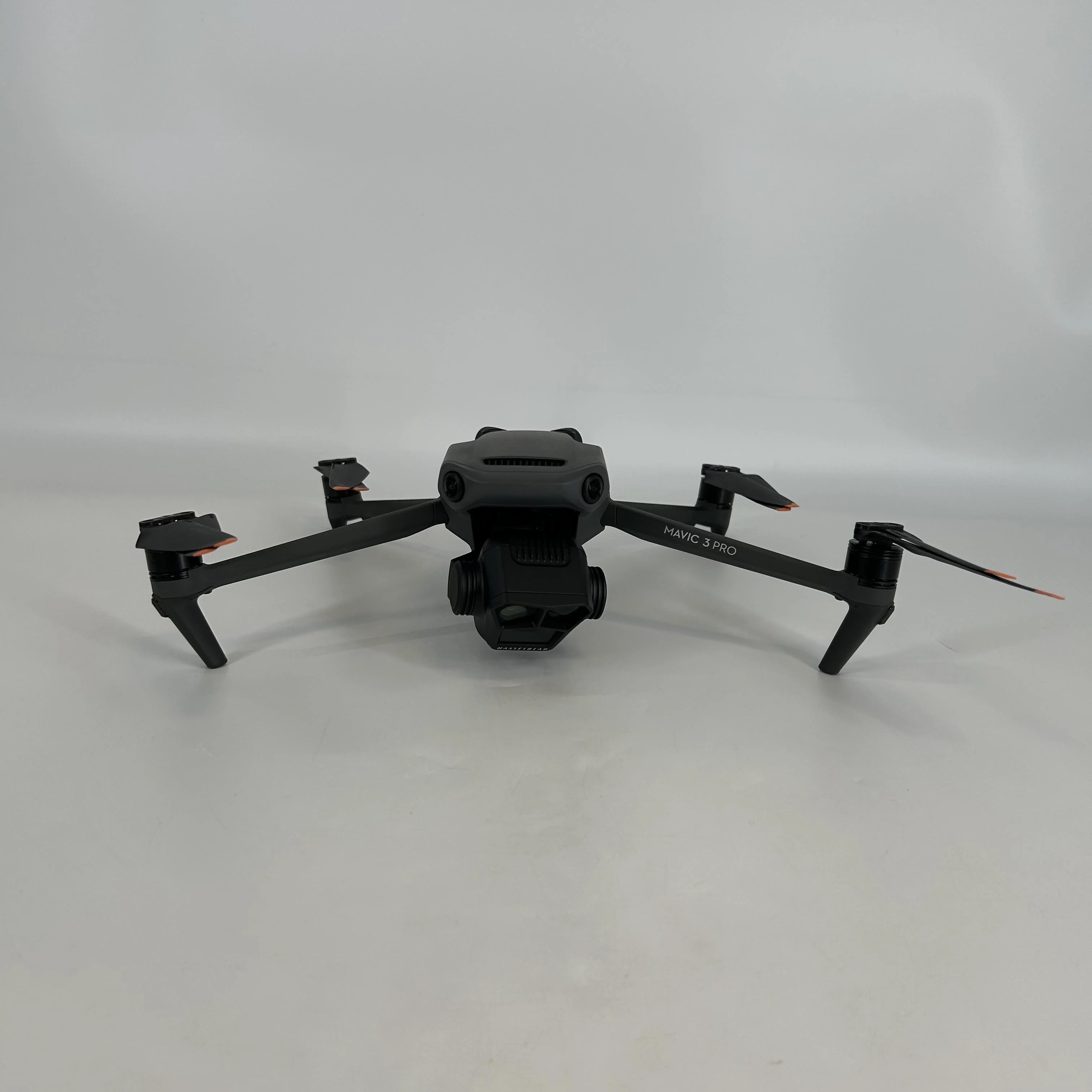 DJI Mavic 3 Pro Carbon Black - Image 8