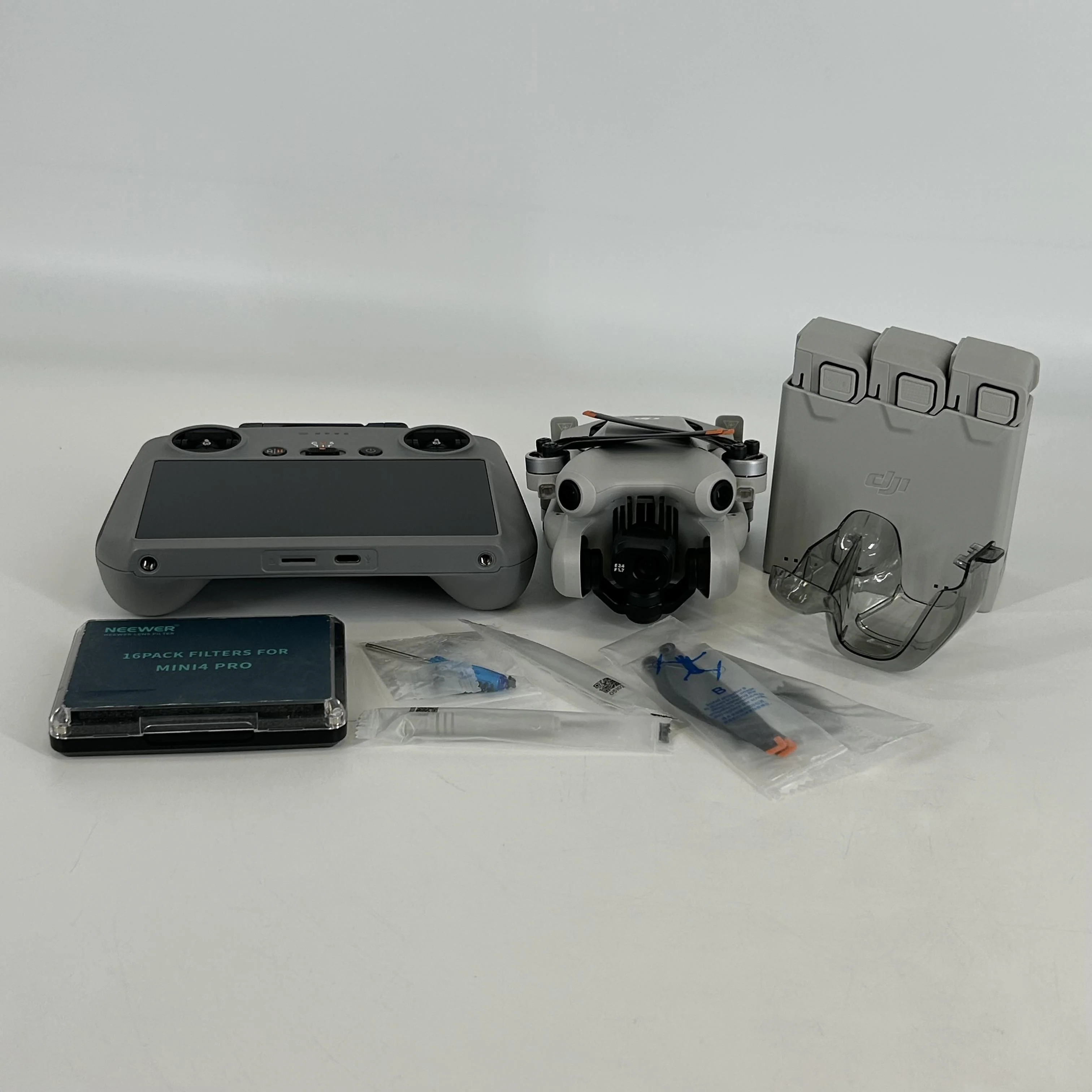 DJI Mini 4 Pro Carbon Gray