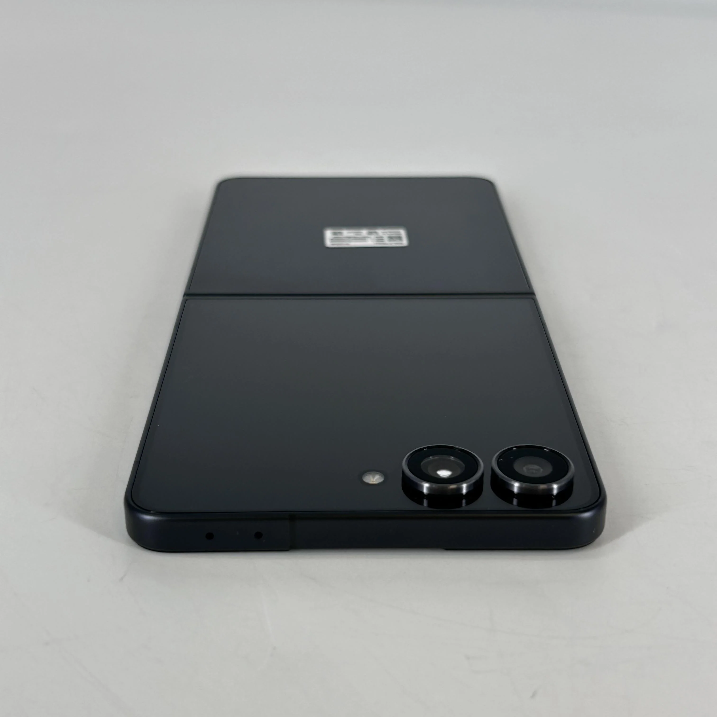 Galaxy Z Flip7 12GB RAM 512GB Black (Spectrum) - Image 8
